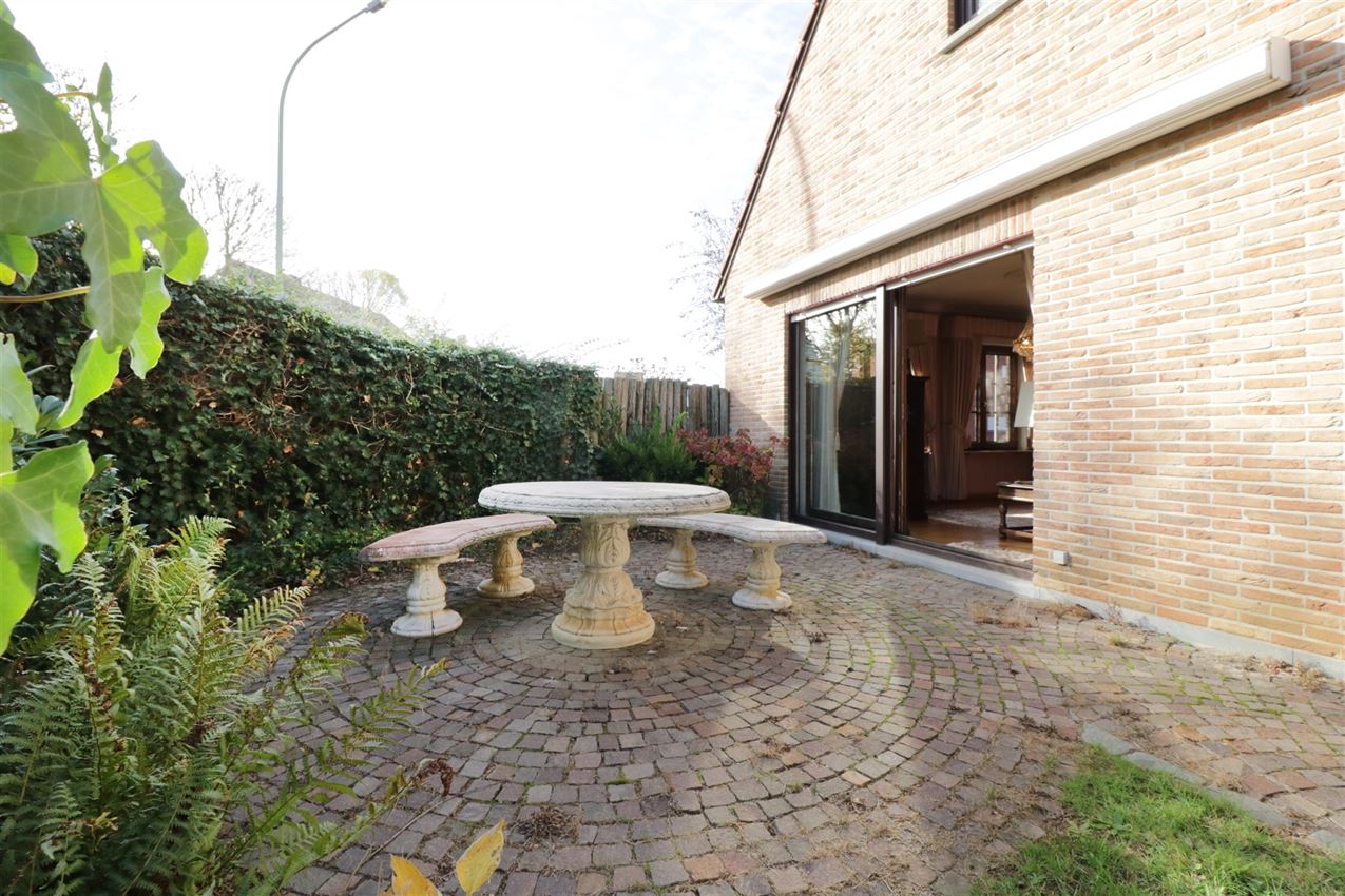 met prachtige tuin, nabij centrum foto 37