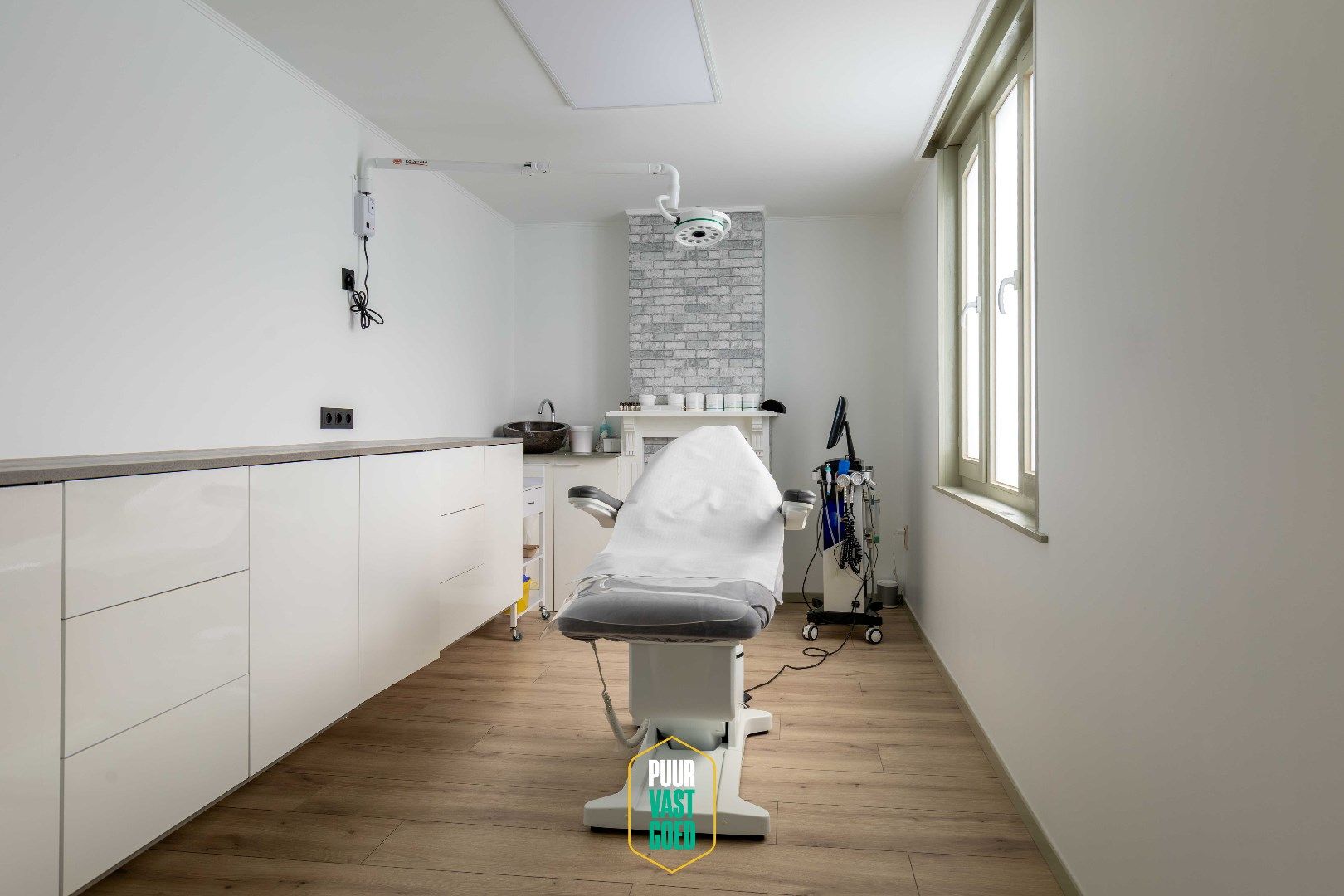 Buitengewoon potentieel in gerenoveerd pand in hartje Nieuwpoort foto 9