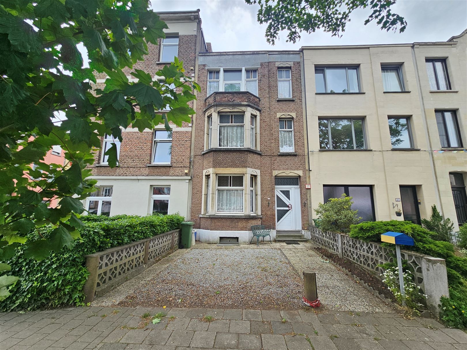 Hoofdfoto van de publicatie: Gunstig gelegen karakterwoning in Deurne-Zuid.