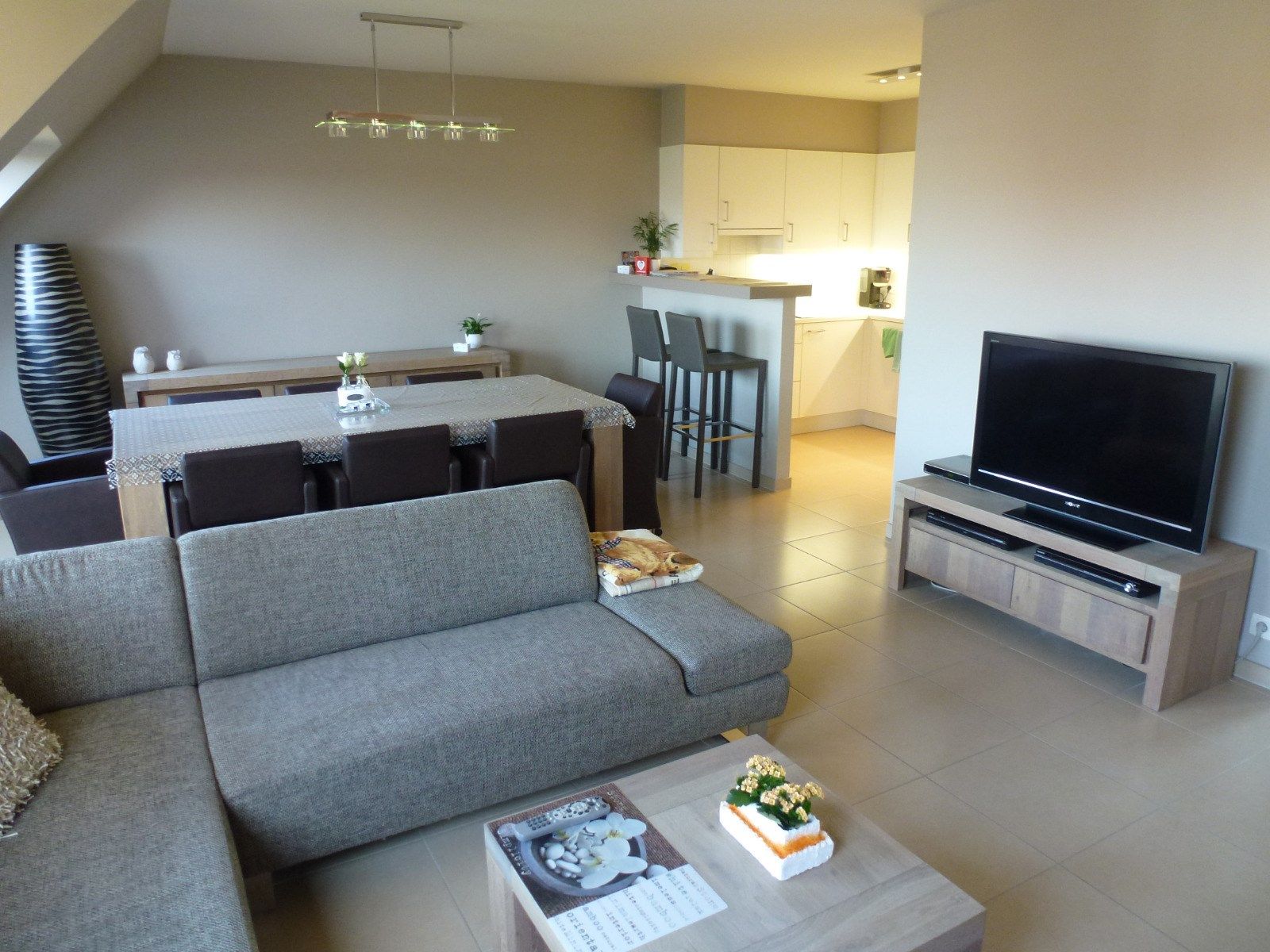 Lichtrijk duplex-appartement op een schitterende ligging in Centrum Waregem met garage! foto 6
