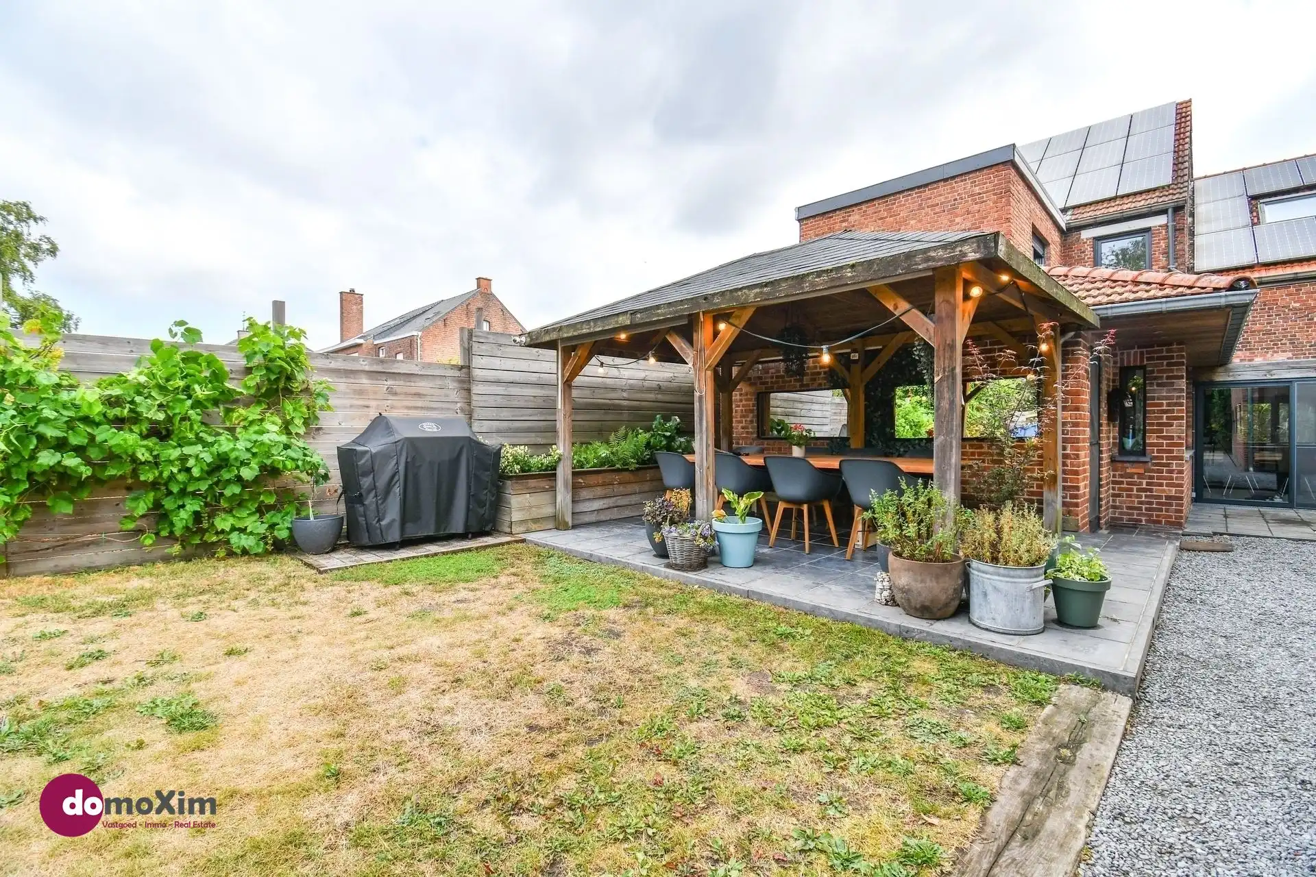 Instapklare woning met ruime hangar nabij het centrum van Hever foto 26