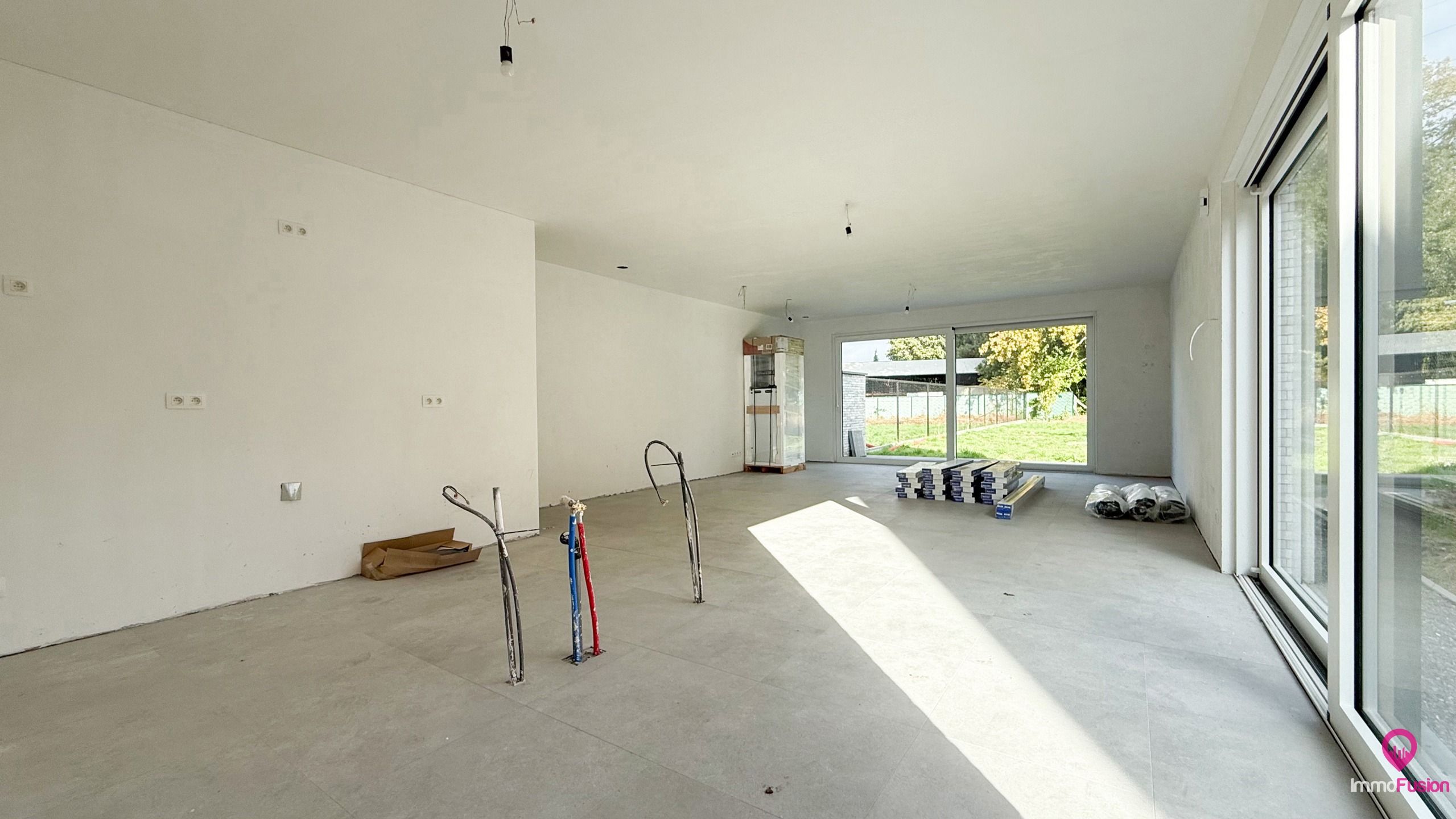 Nieuwbouwwoning (casco+) met 3 slpkms, terras en ruime tuin! foto 2