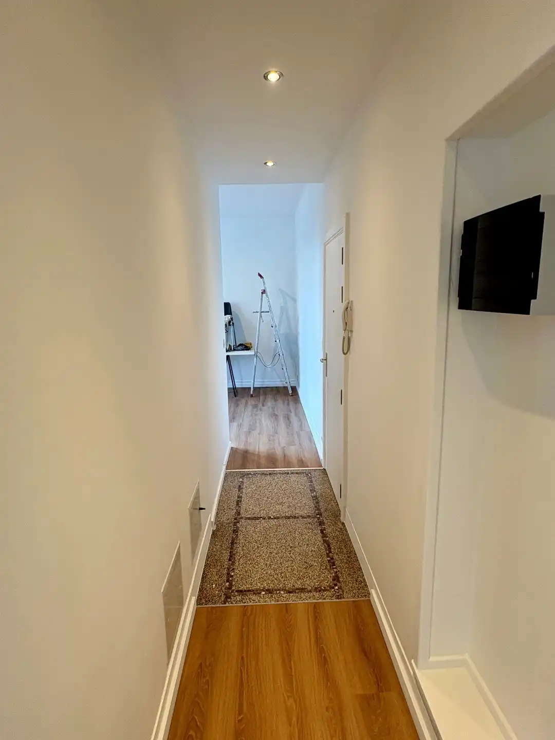 Gerenoveerd appartement met 1 slaapkamer! foto 8