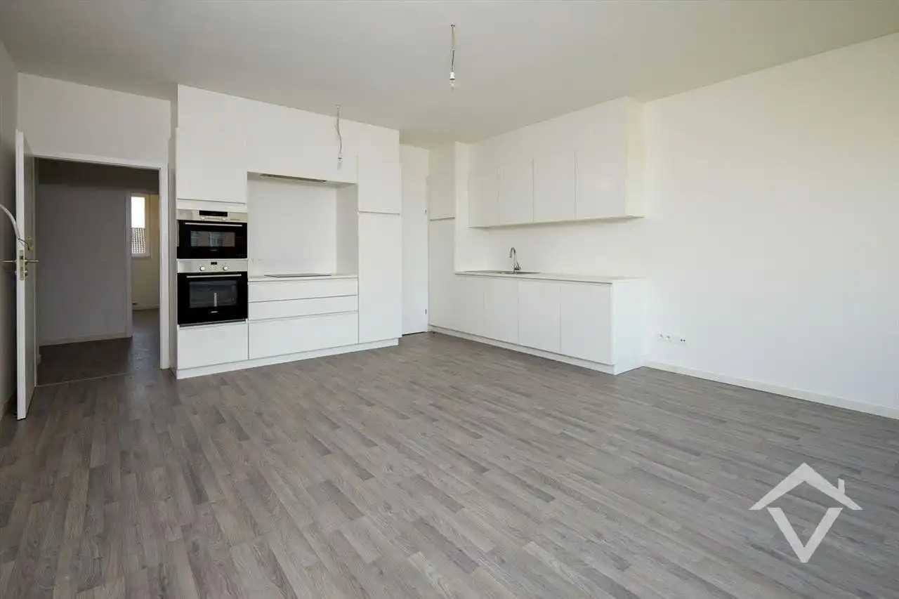 Rustig gelegen appartement met 2 slaapkamers te Bovekerke. foto 3