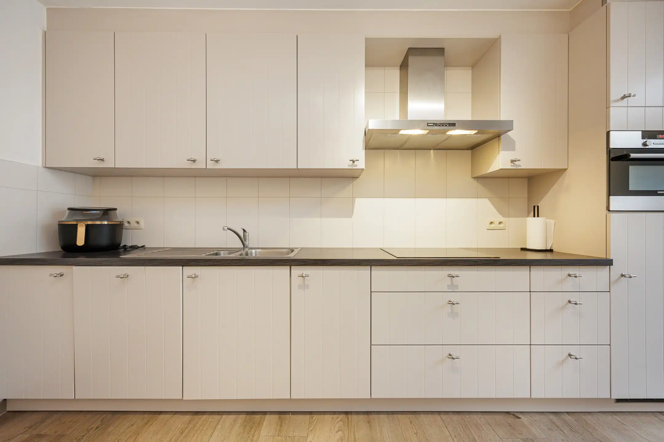 Instapklare  woning met drie slaapkamers en stadstuintje foto 5