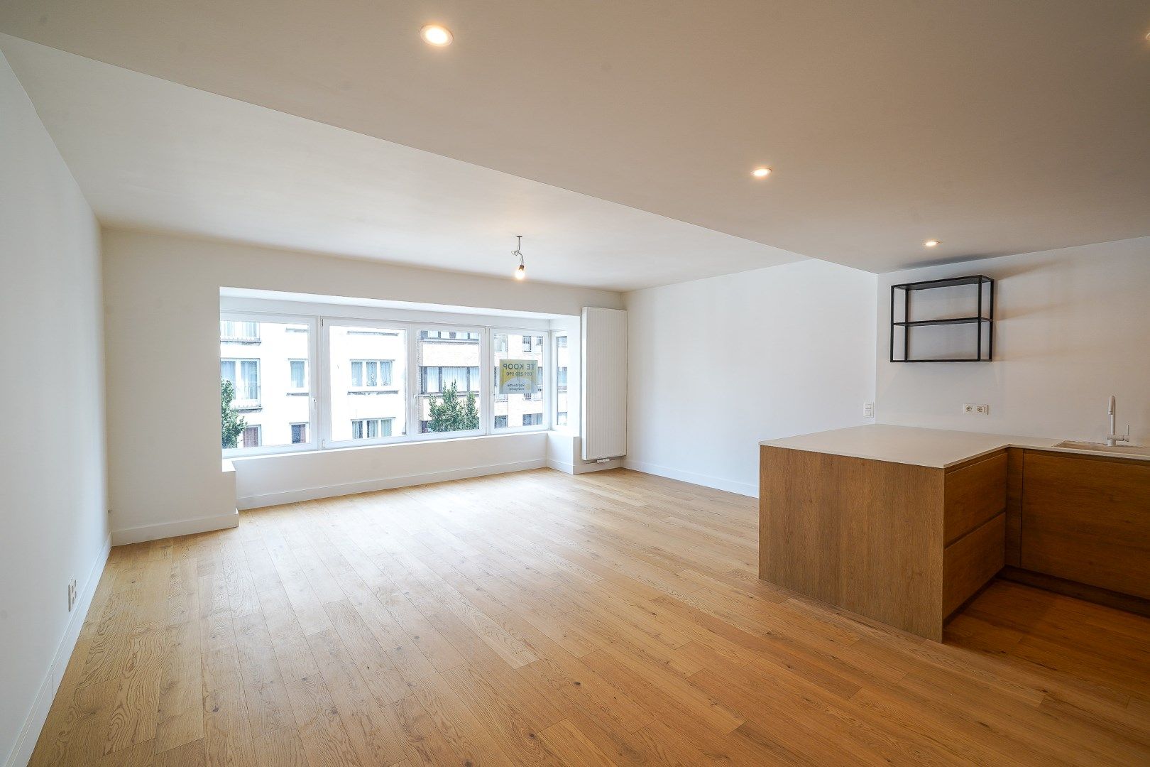 Prachtig vernieuwd 2-slaapkamerappartement centrum Oostende foto {{pictureIndex}}