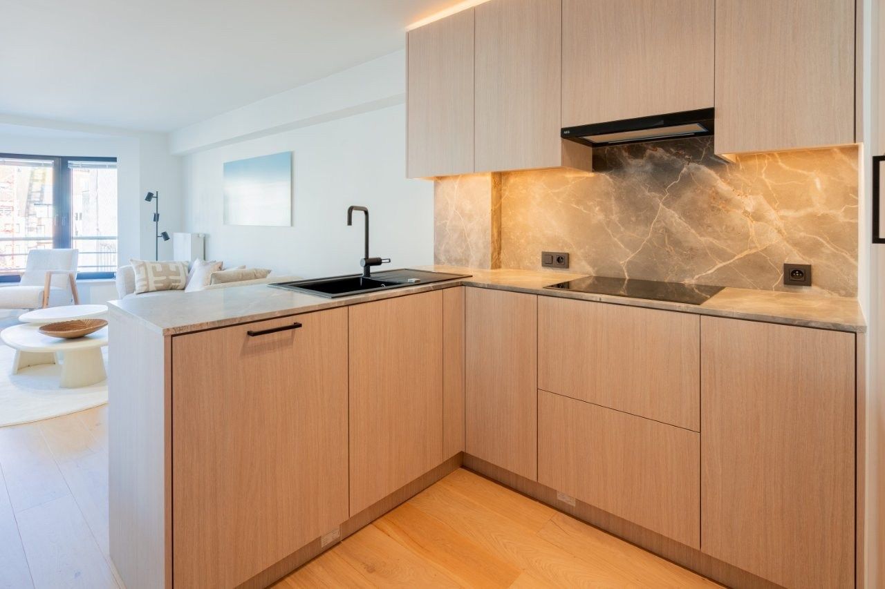 Volledig gerenoveerd, lichtrijk appartement gelegen in een kleine residentie. foto 9