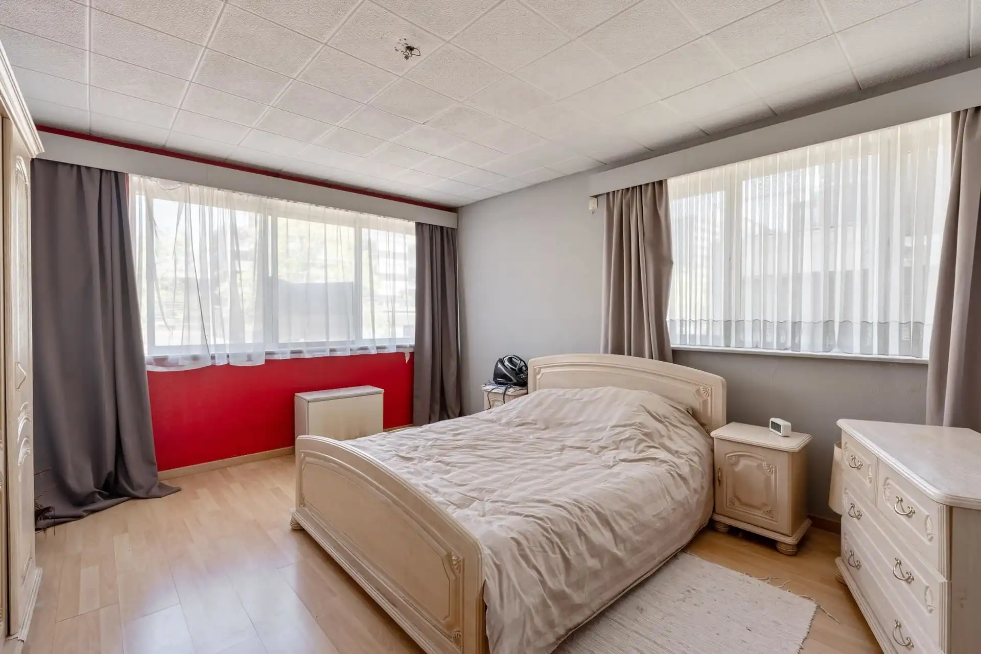 Gelijkvloers handelspand met bovenliggend appartement. foto 16