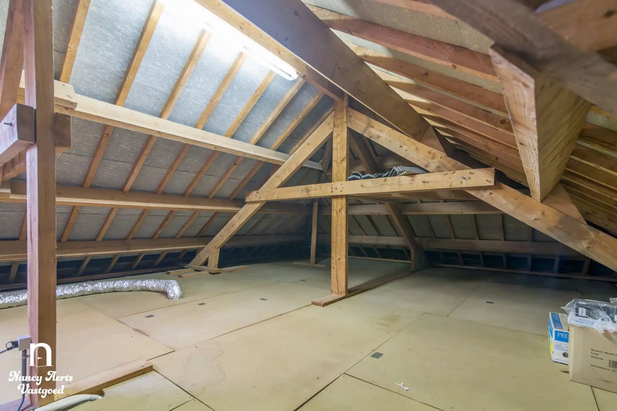 Ruime woning met multifunctionele kelder en prachtige tuin foto 44