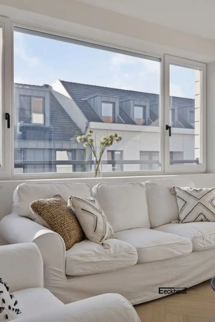 Luxueus en lichtrijk appartement in het centrum van Oostende! foto 2