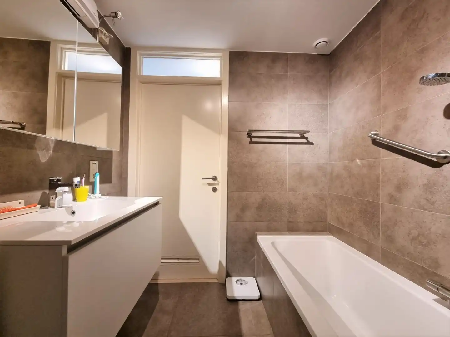 Goed gelegen, ruim  appartement met 3 slaapkamers en zonnige tuin - Heist foto 15