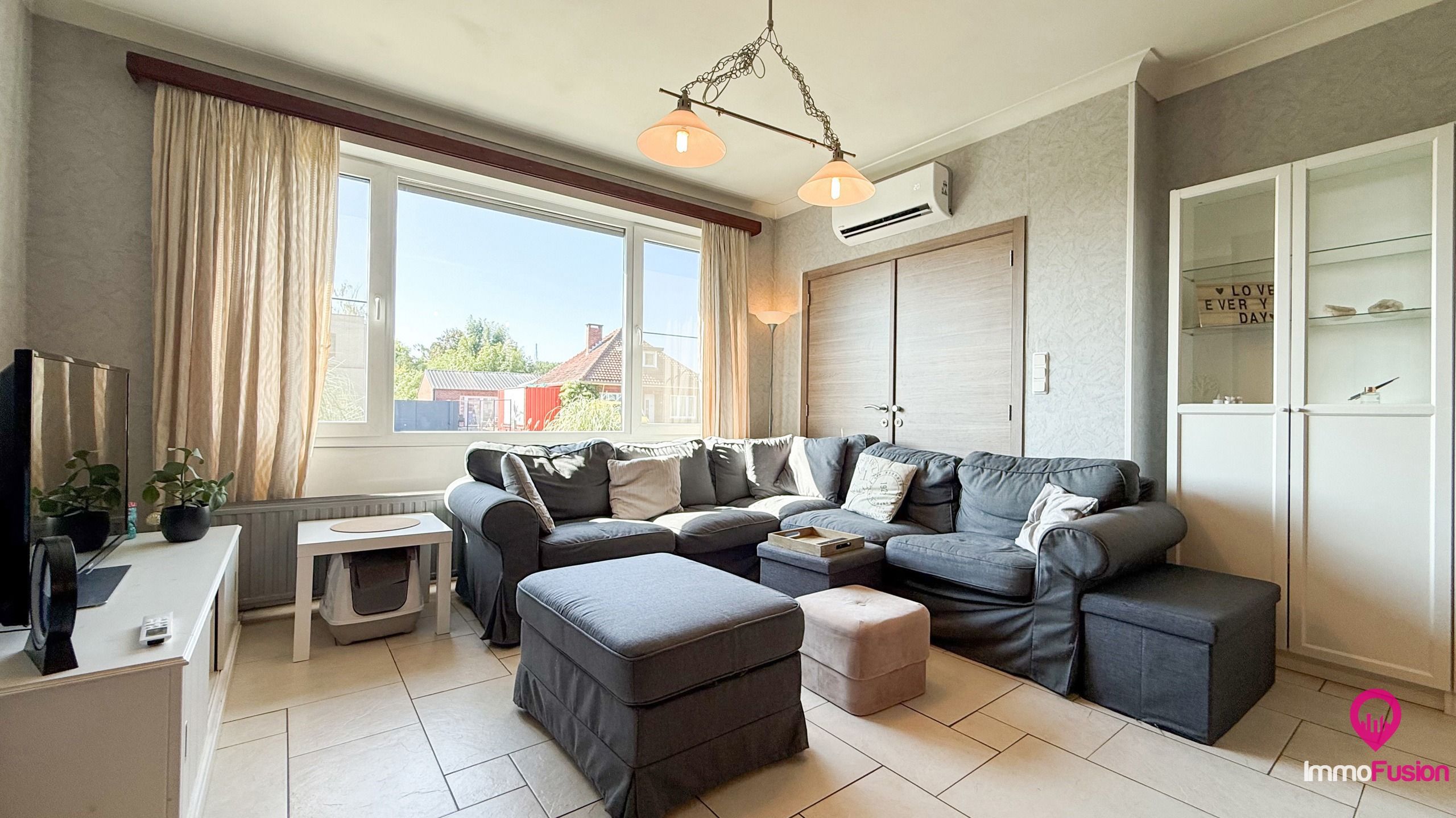 Praktische bungalowwoning met prachtige tuin en zwemvijver! foto 3
