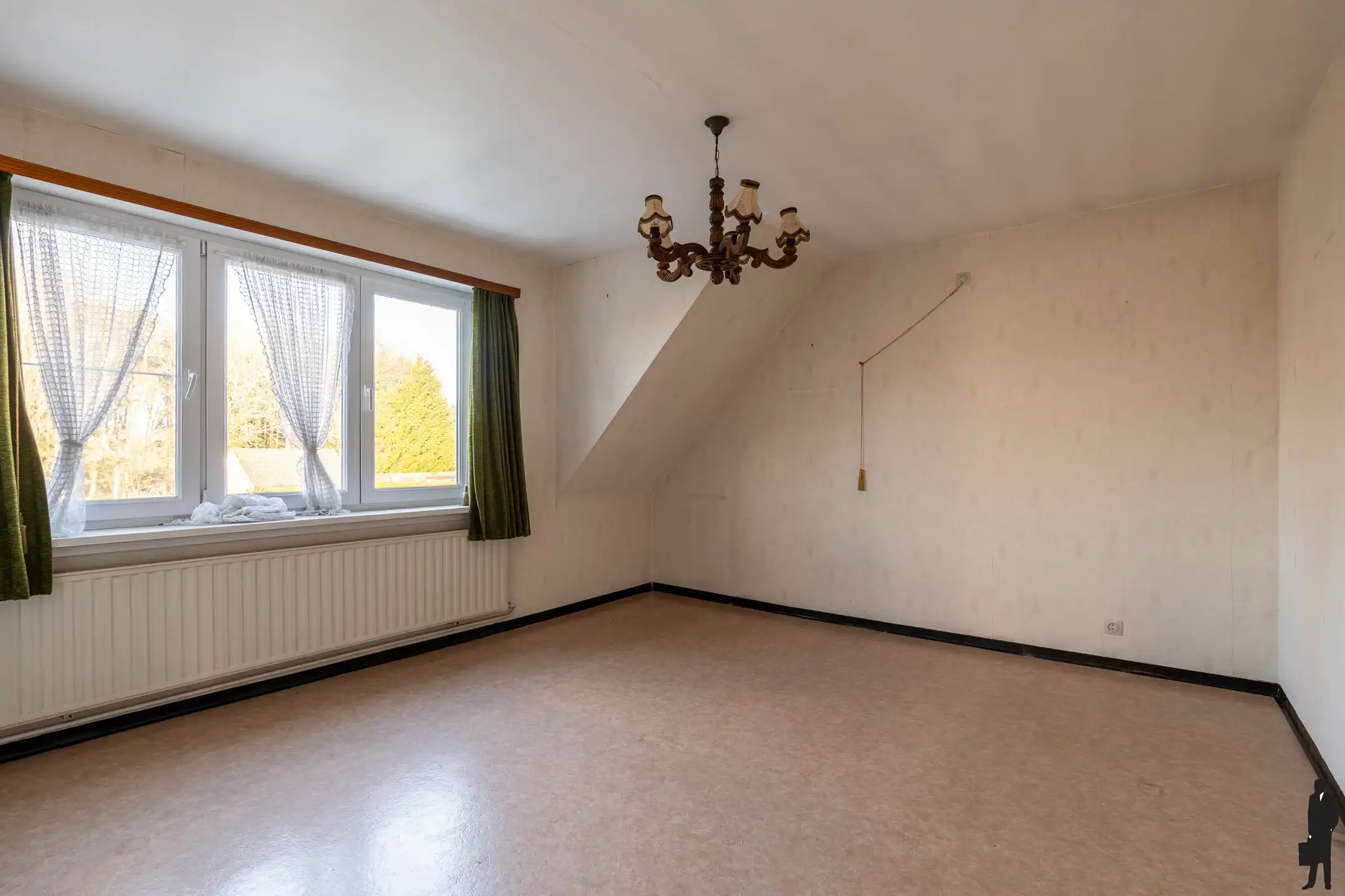 Te renoveren woning op ca. 550m² grond. foto 13