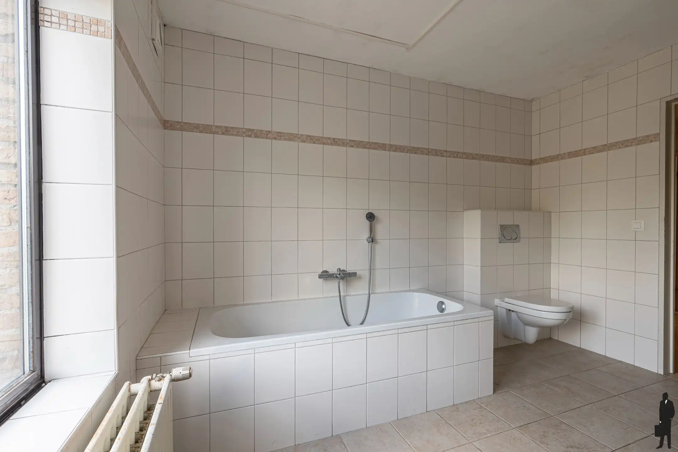 Eengezinswoning in kindvriendelijke omgeving met 4 slaapkamers en ruime garage op een perceel van ca. 318 m²! foto 28