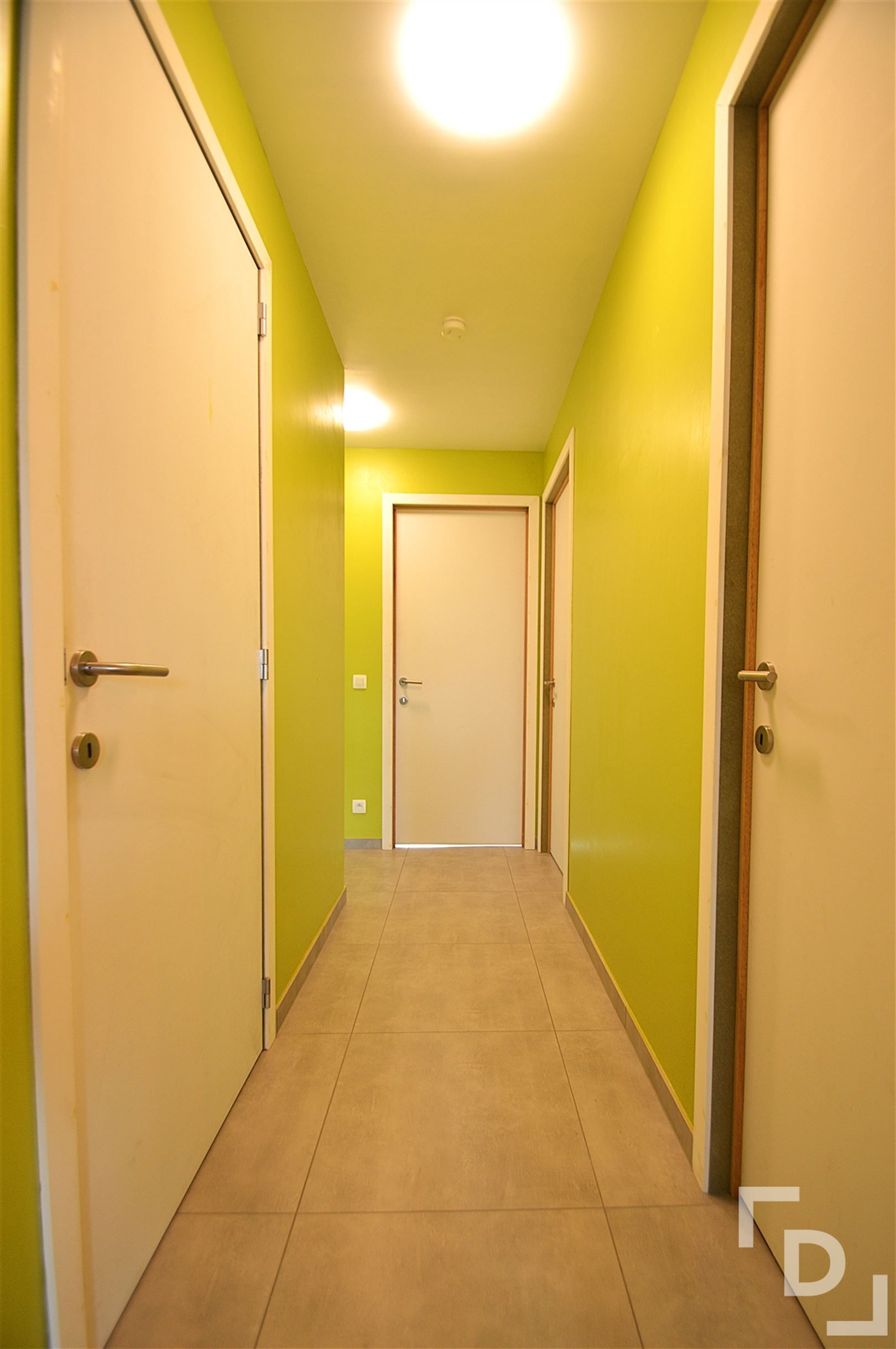Appartement te huur in centrum Poperinge met staanplaats. foto 11