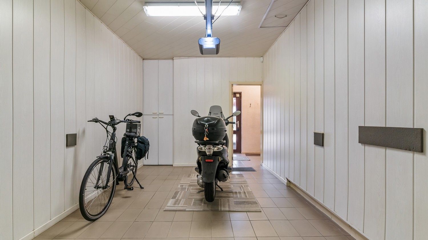 Zeer nette, gelijkvloerse woning met 3 slaapkamers, tuin en garage foto 23