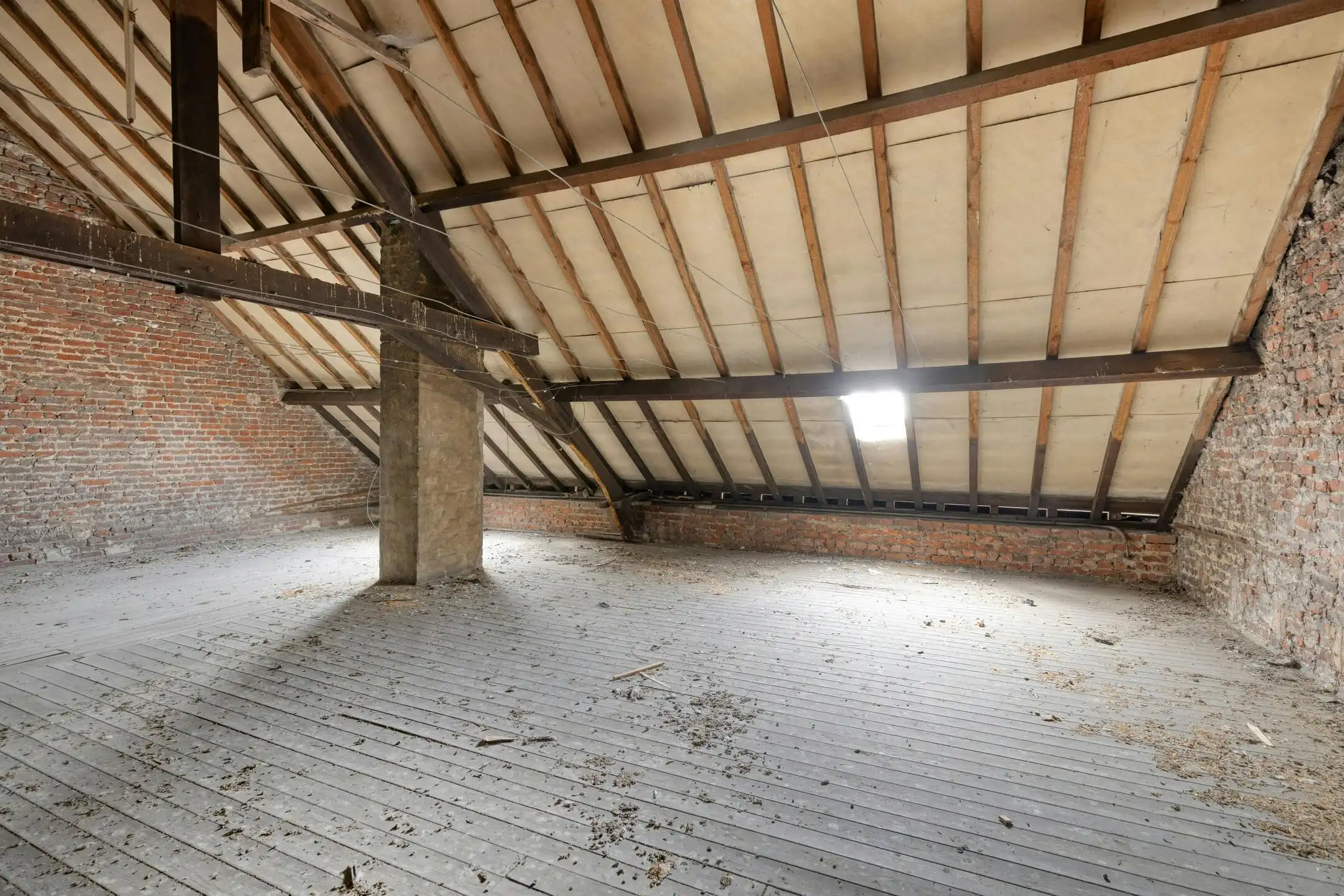 Groot huis te koop nabij centrum Ingelmunster! foto 16