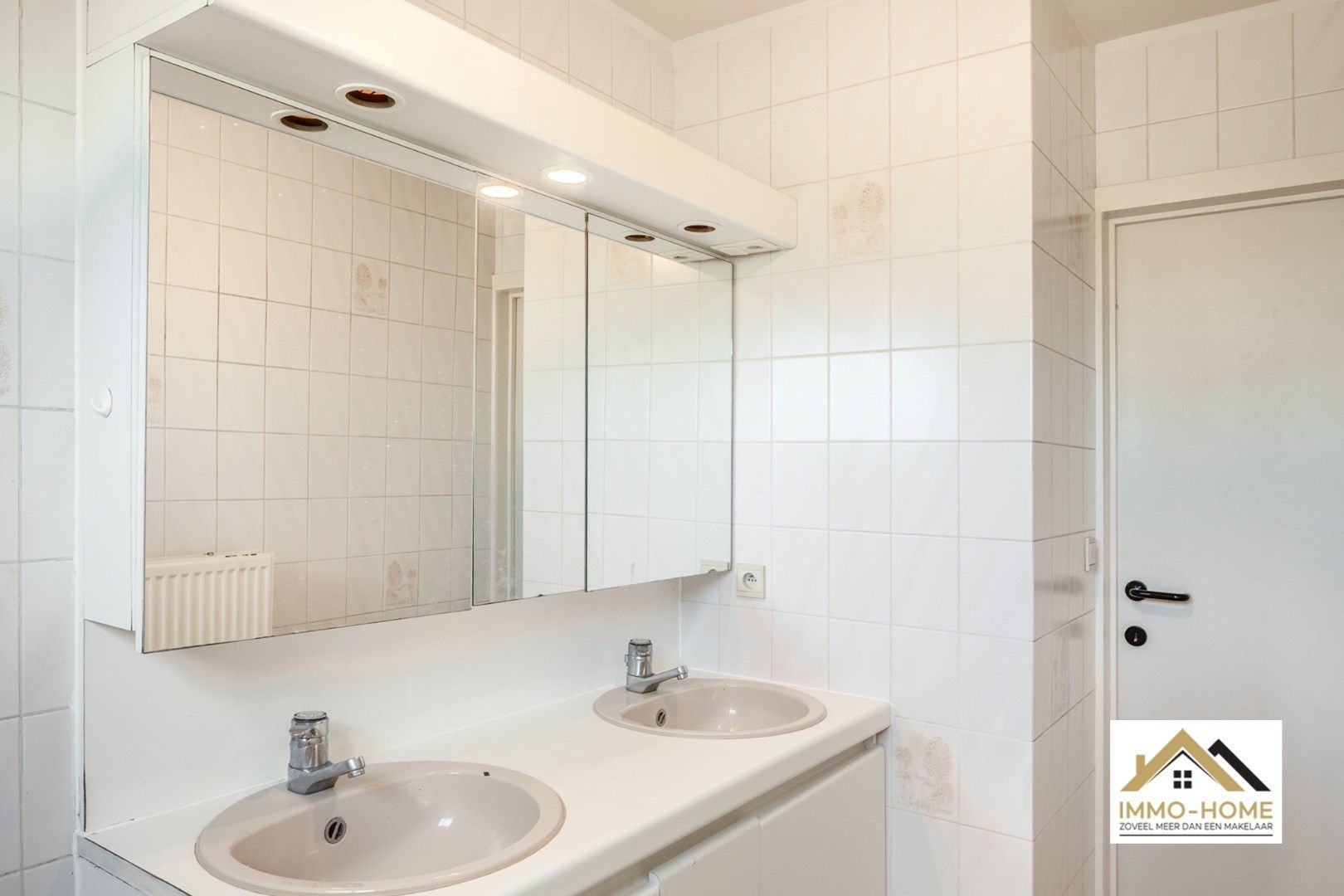 Halfopen bebouwing nabij centrum Lokeren foto 14