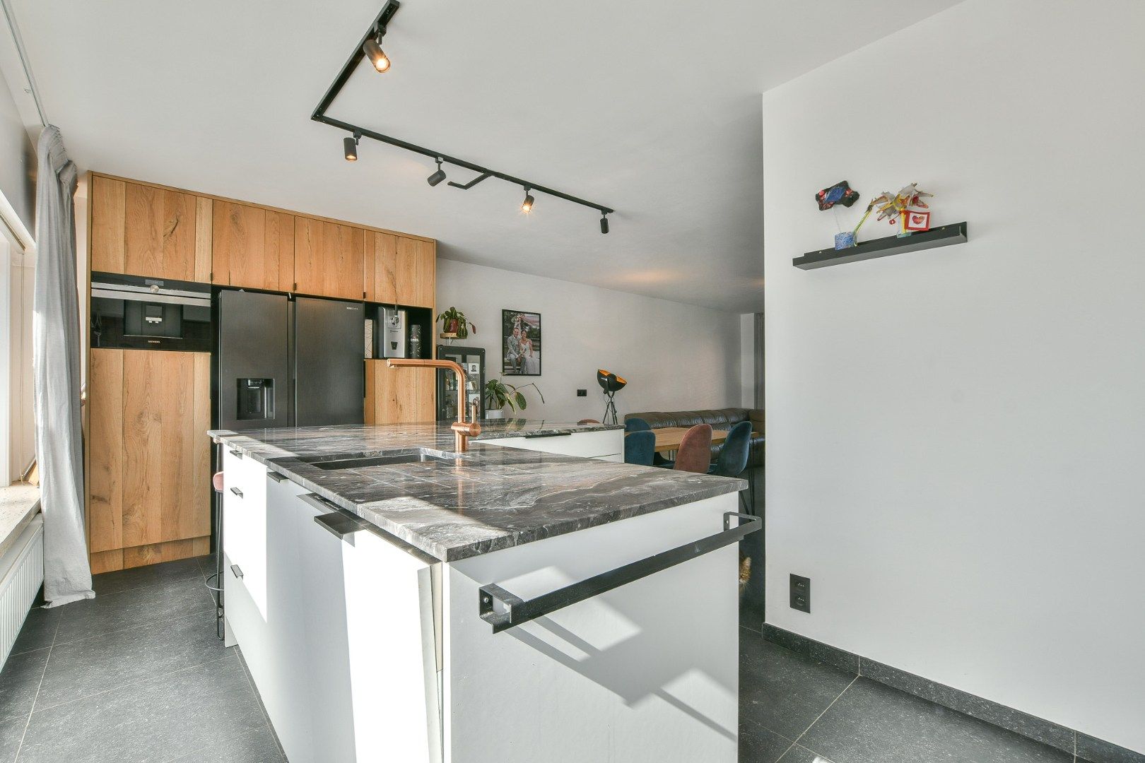 Volledig gerenoveerde bel-etagewoning in centrum Blankenberge te koop! foto 3