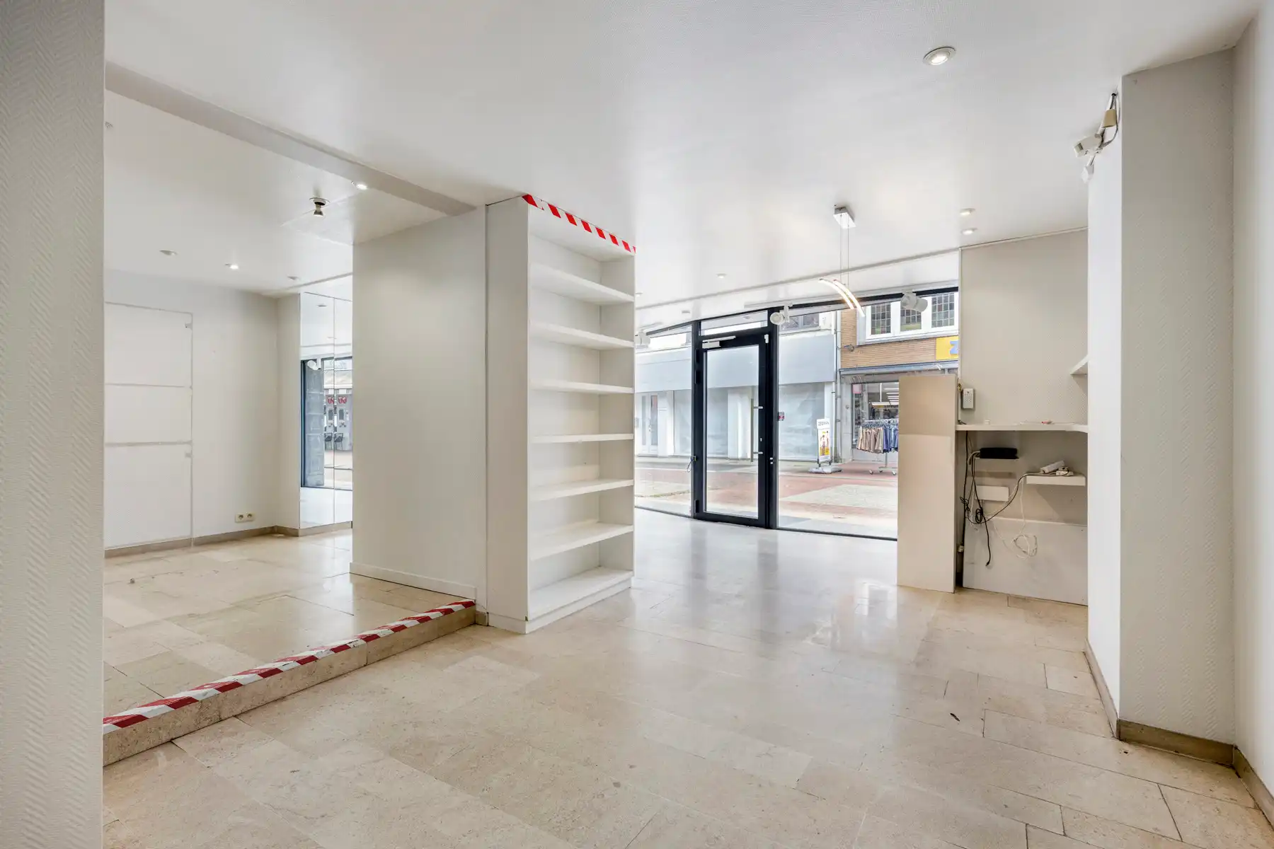 Commercieel gelijkvloers met woonst foto 8