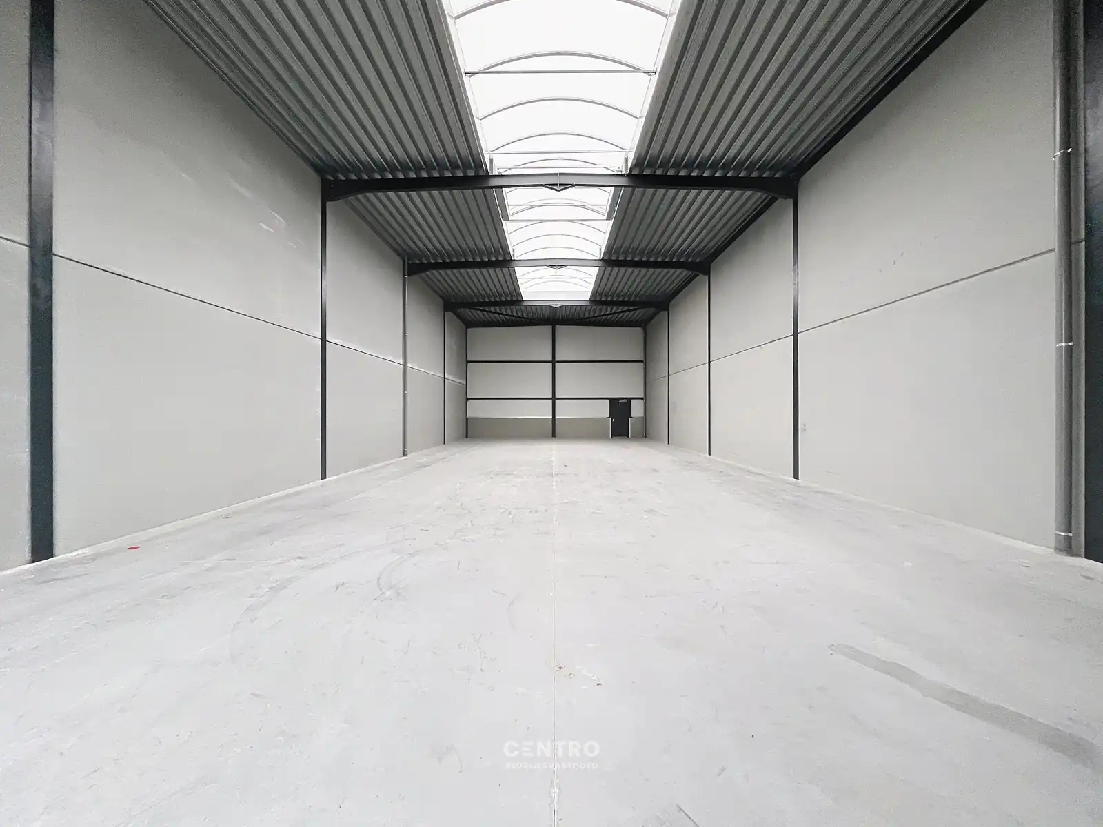 NB-magazijn van ± 275 m² (incl. 2 parkeerplaatsen!) en moderne glaspartij in driehoek TIELT-DEINZE-WAREGEM ! foto 5