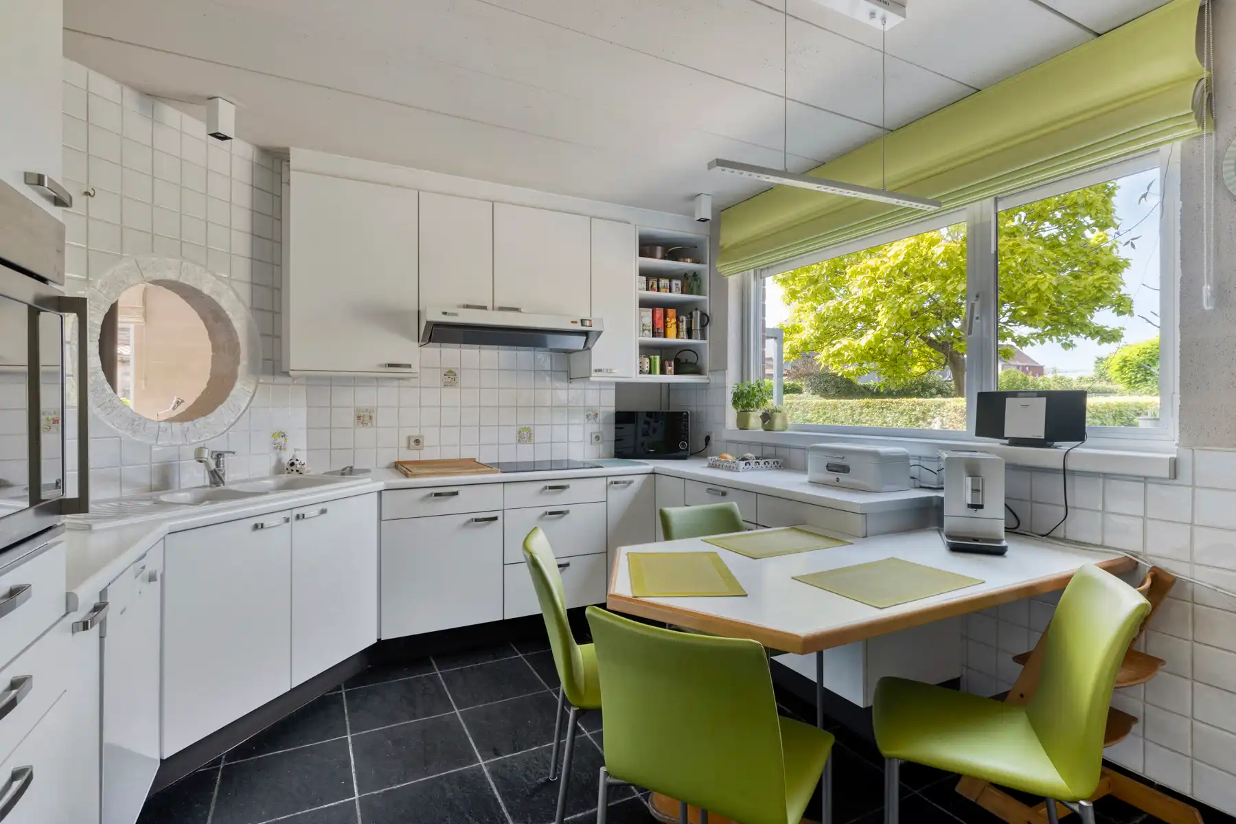 Ruime villa met praktijk! foto 7