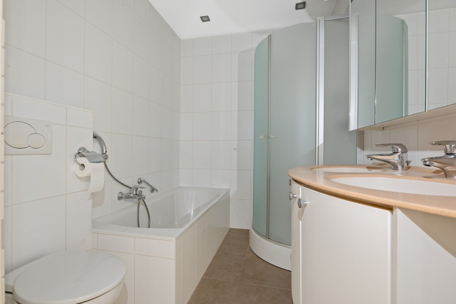 Te renoveren 3 slaapkamer appartement met prachtig uitzicht op de kathedraal in het centrum van Antwerpen! foto 26