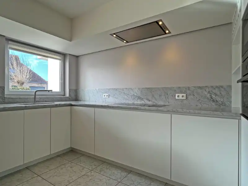 Zonnig gelijkvloers appartement met 2 grote terrassen! foto 14