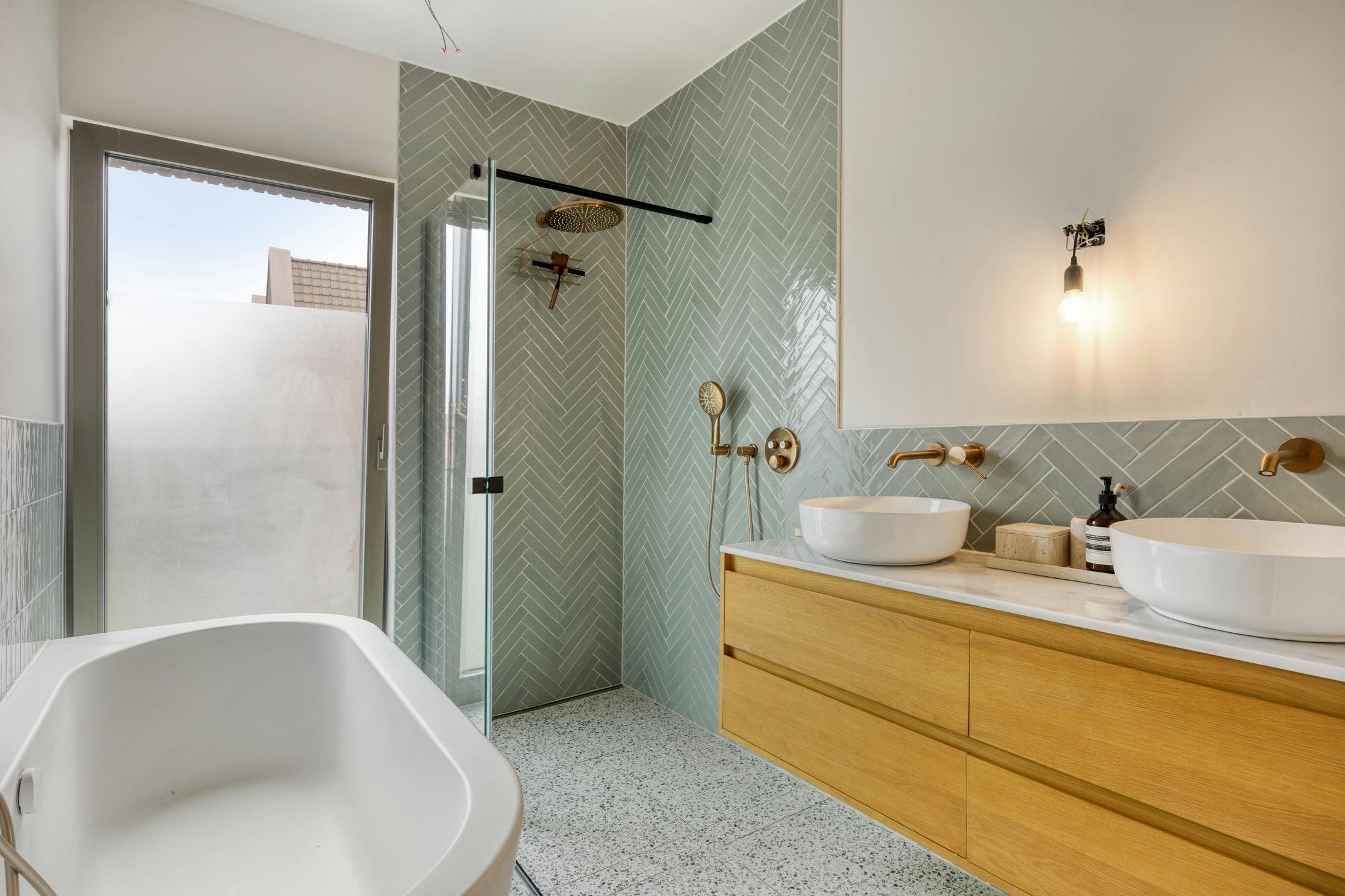 Moderne en energiezuinige woning te koop in Oud-Rekem foto 10