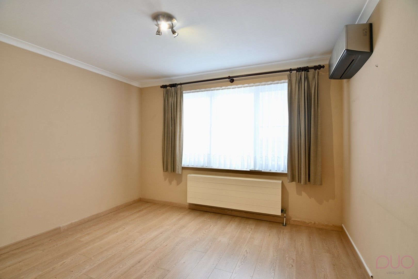 Instapklaar appartement in Truiens stadscentrum met autostaanplaats foto 13