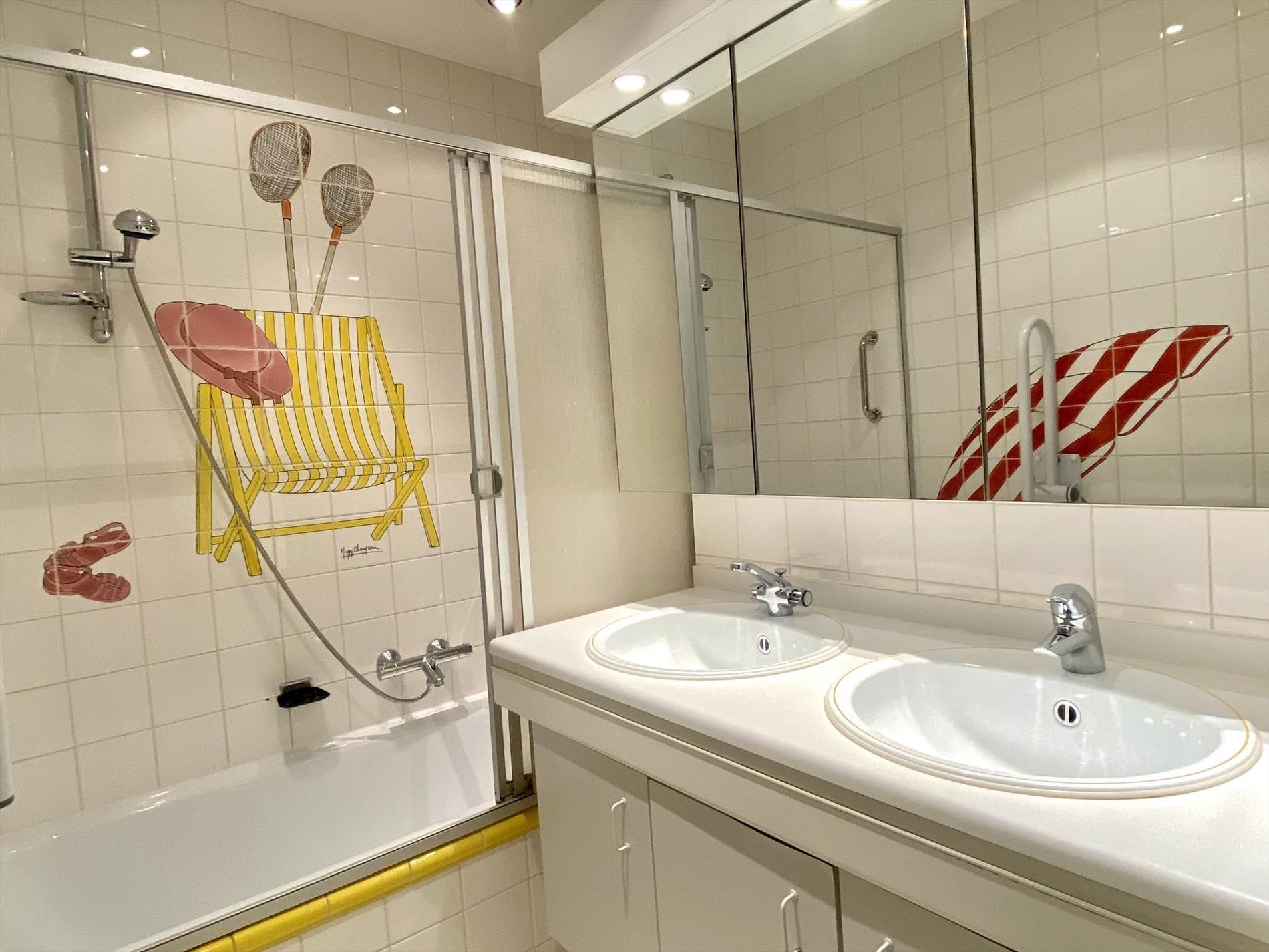 Ruim appartement met garage te huur in Harelbeke foto 13