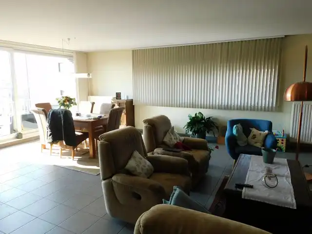 Ruim appartement met autostaanplaats vlakbij het centrum foto 4