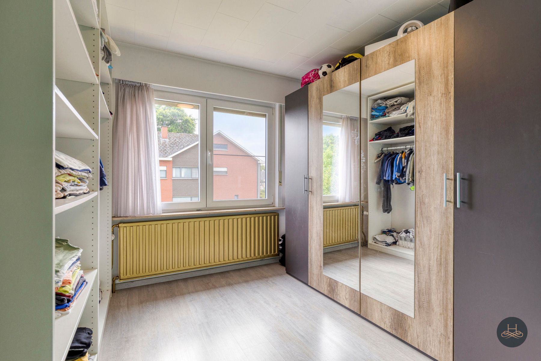 Gerenoveerde ruime woning op toplocatie met tuin foto 17