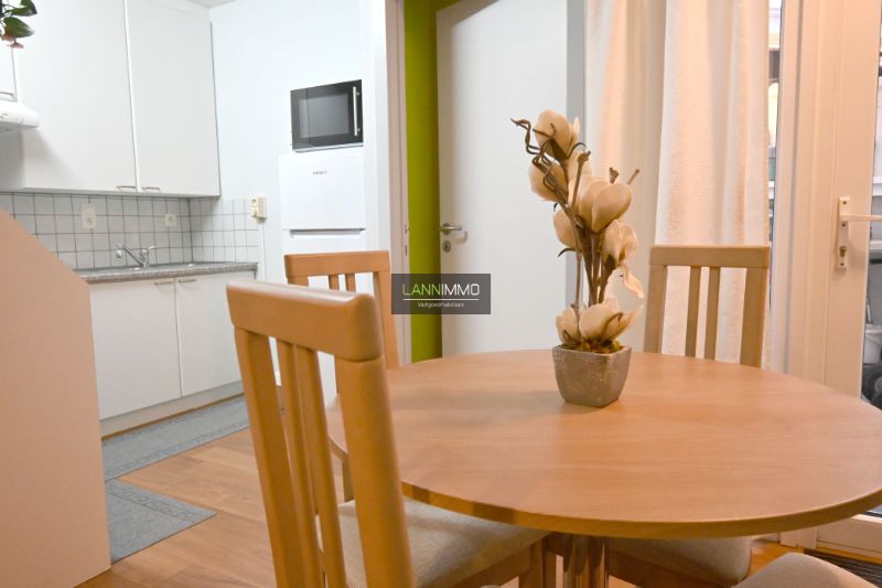 Uitzonderlijk ruim (114m²) bemeubeld appartement met handelsfunctie op de Zeedijk te Middelkerke! foto 11