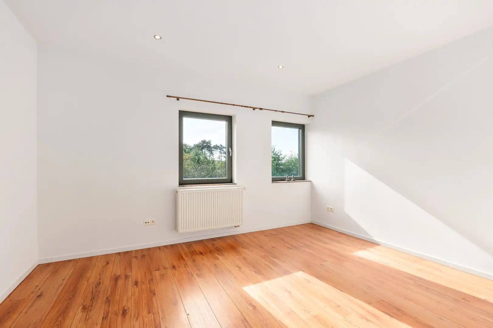 ZEER RUIME DUPLEX MET 3+ SLKS TE KOOP - MAASMECHELEN foto 18