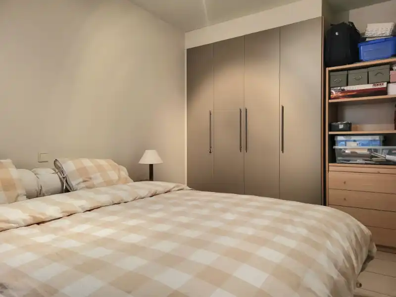 Ruim 2-slaapkamer appartement te huur op jaarbasis foto 5