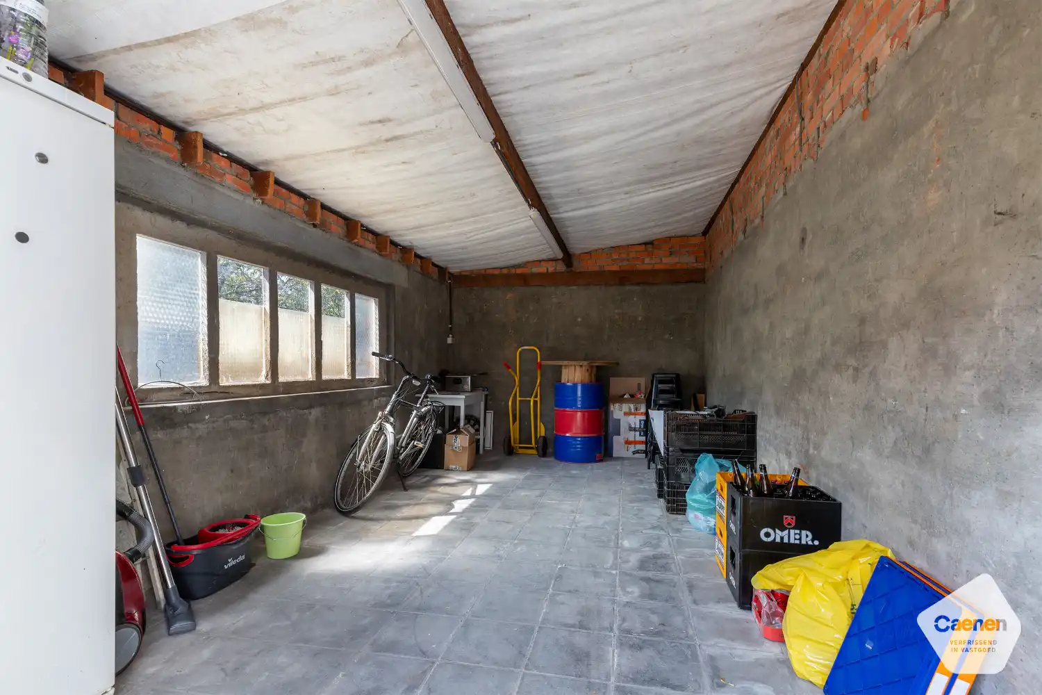 Volledig gerenoveerde woning in het hart van Assebroek met 3 mooie slaapkamers en prachtige tuin foto 17