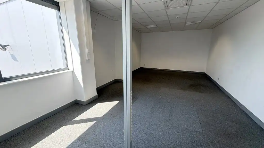 Opslagruimte te huur op logistieke site te Willebroek foto 12