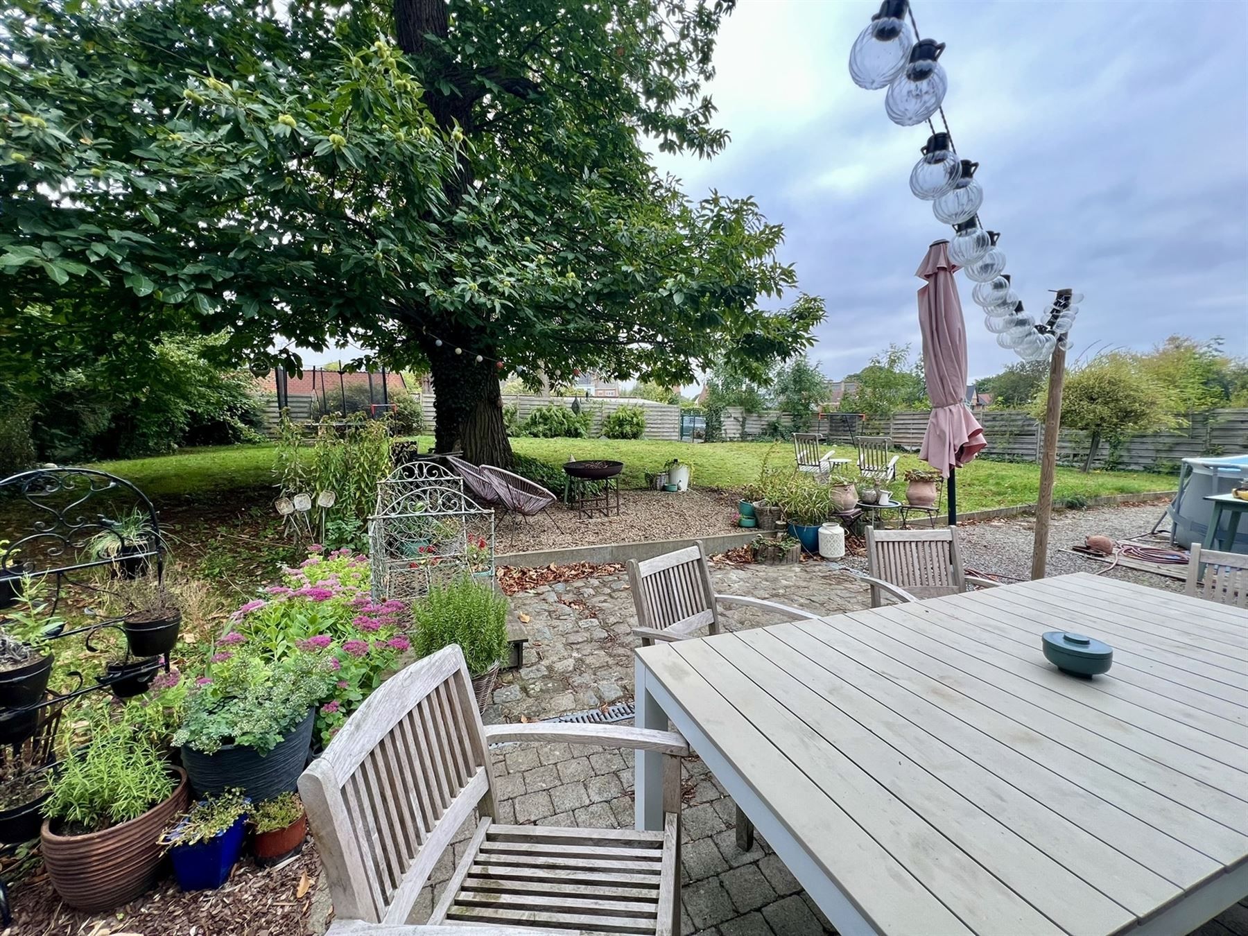 Ruime, comfortabele villa met aangename tuin foto 5