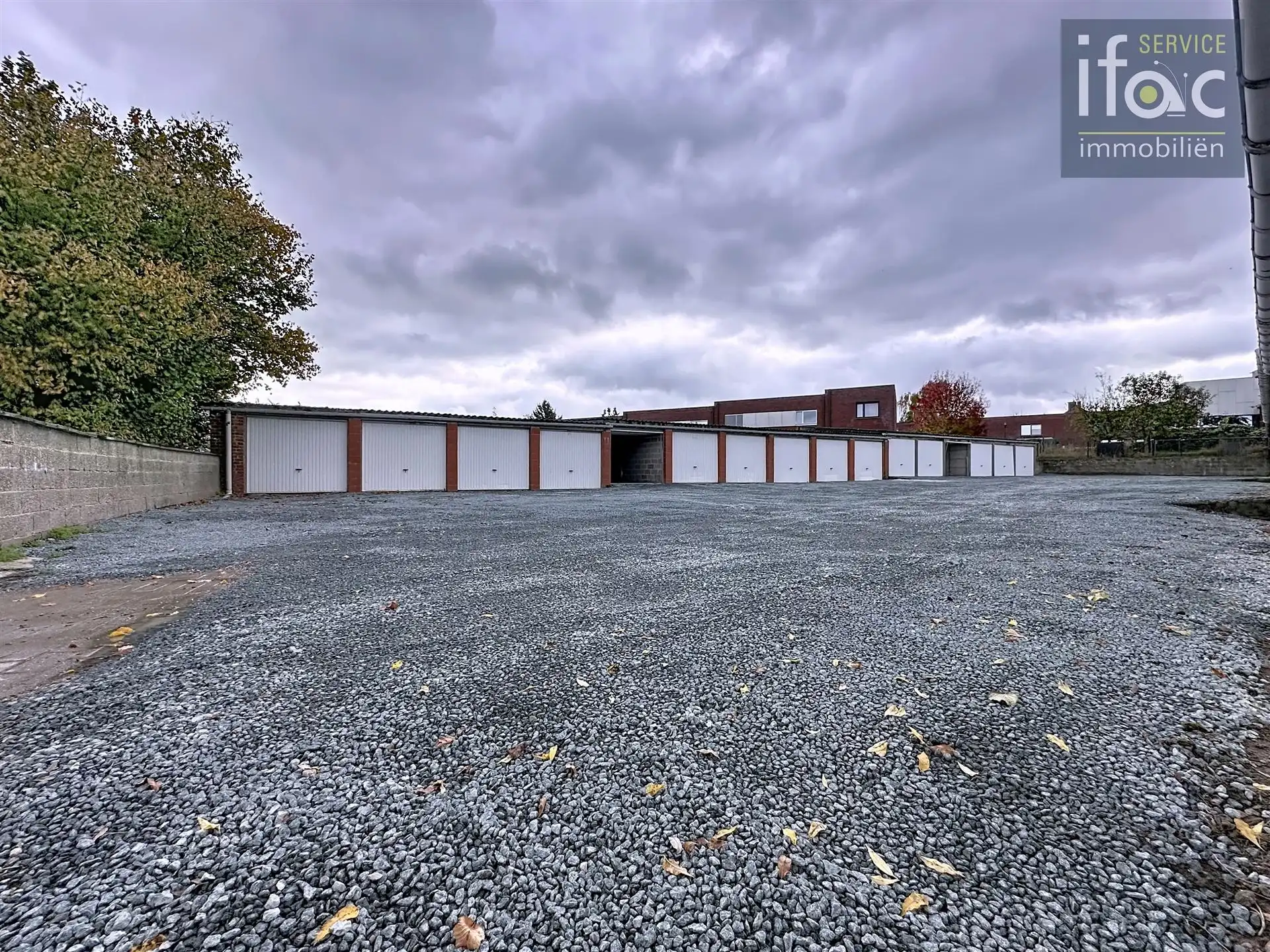 Opbrengsteigendom Garageboxen - buiten foto 7