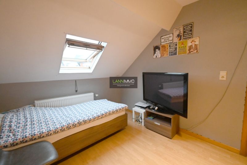 Centraal doch rustig gelegen, energiezuinige woning met maar liefst 4 slaapkamers! foto 19