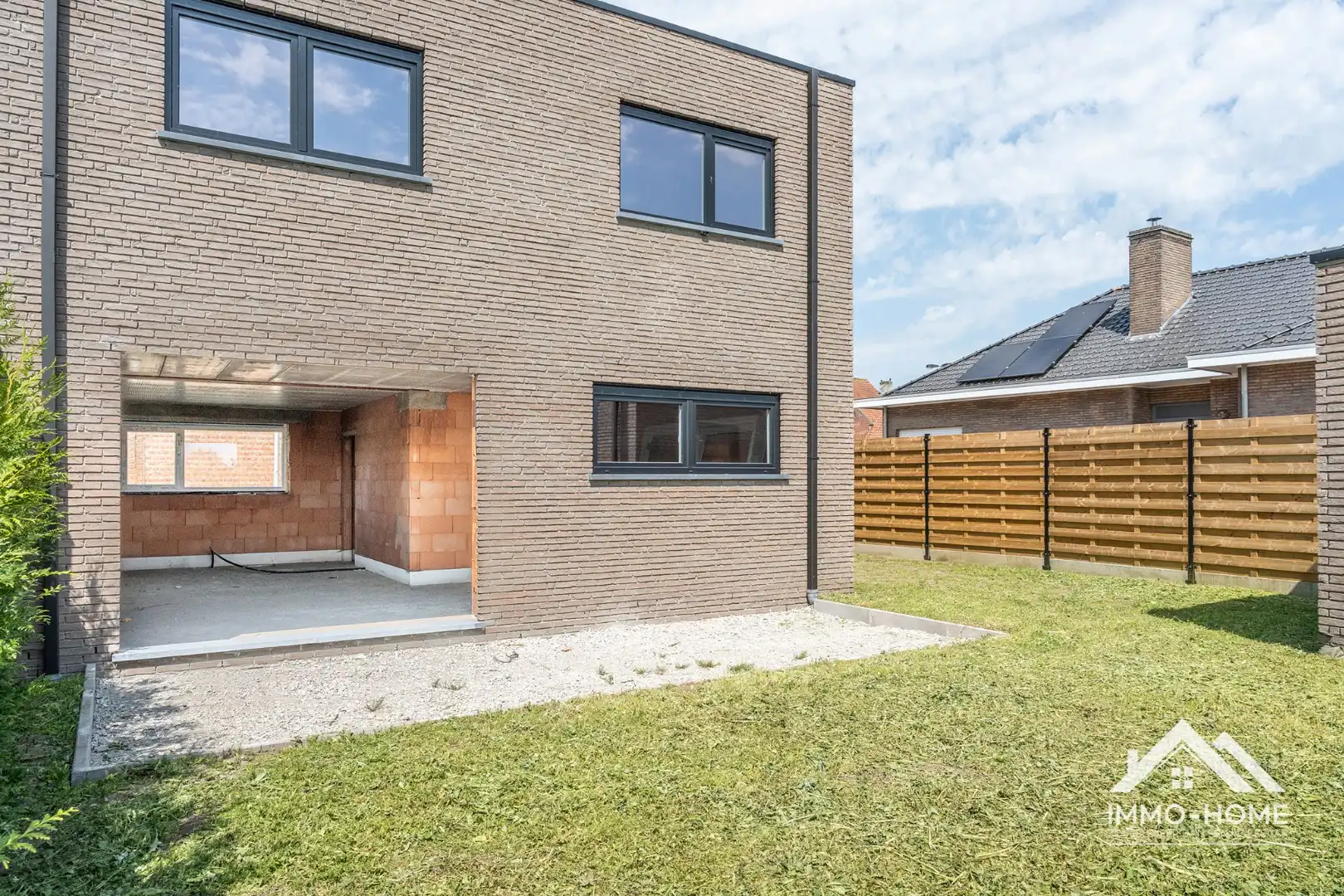 HOB casco woning met héél veel potentieel foto 3