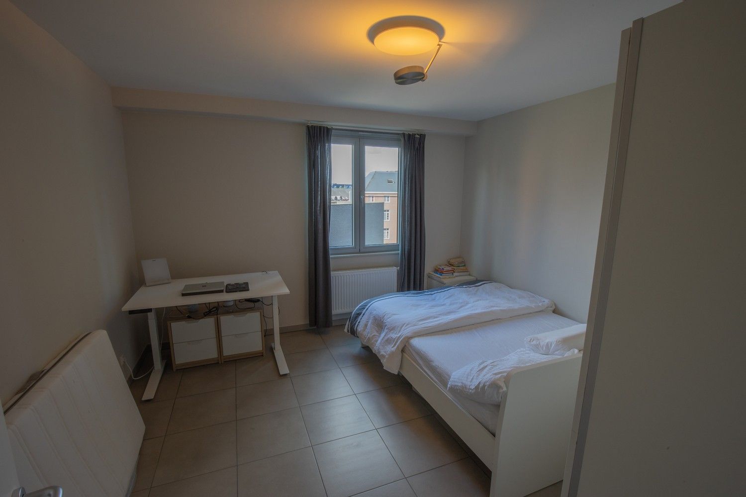Instapklaar appartement met 2 slpks, terras & staanplaats in centrum Leuven foto 11