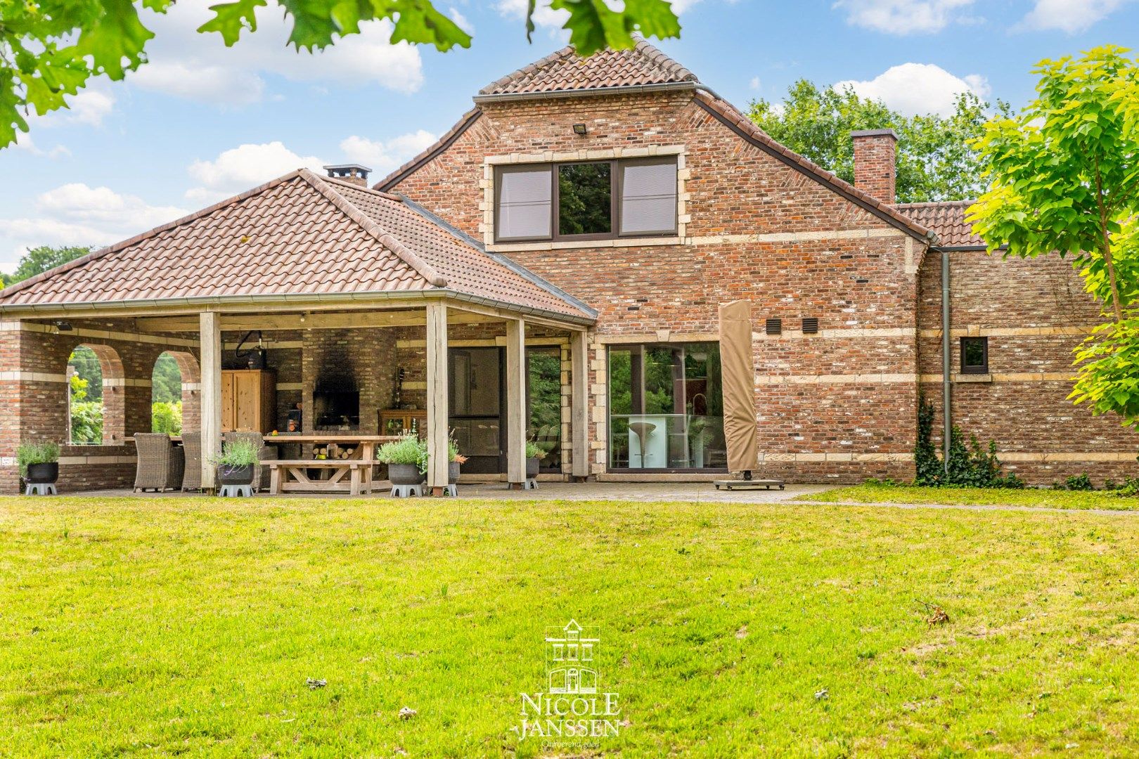 Exclusieve, authentieke villa met binnenzwembad op een rustige locatie foto 23
