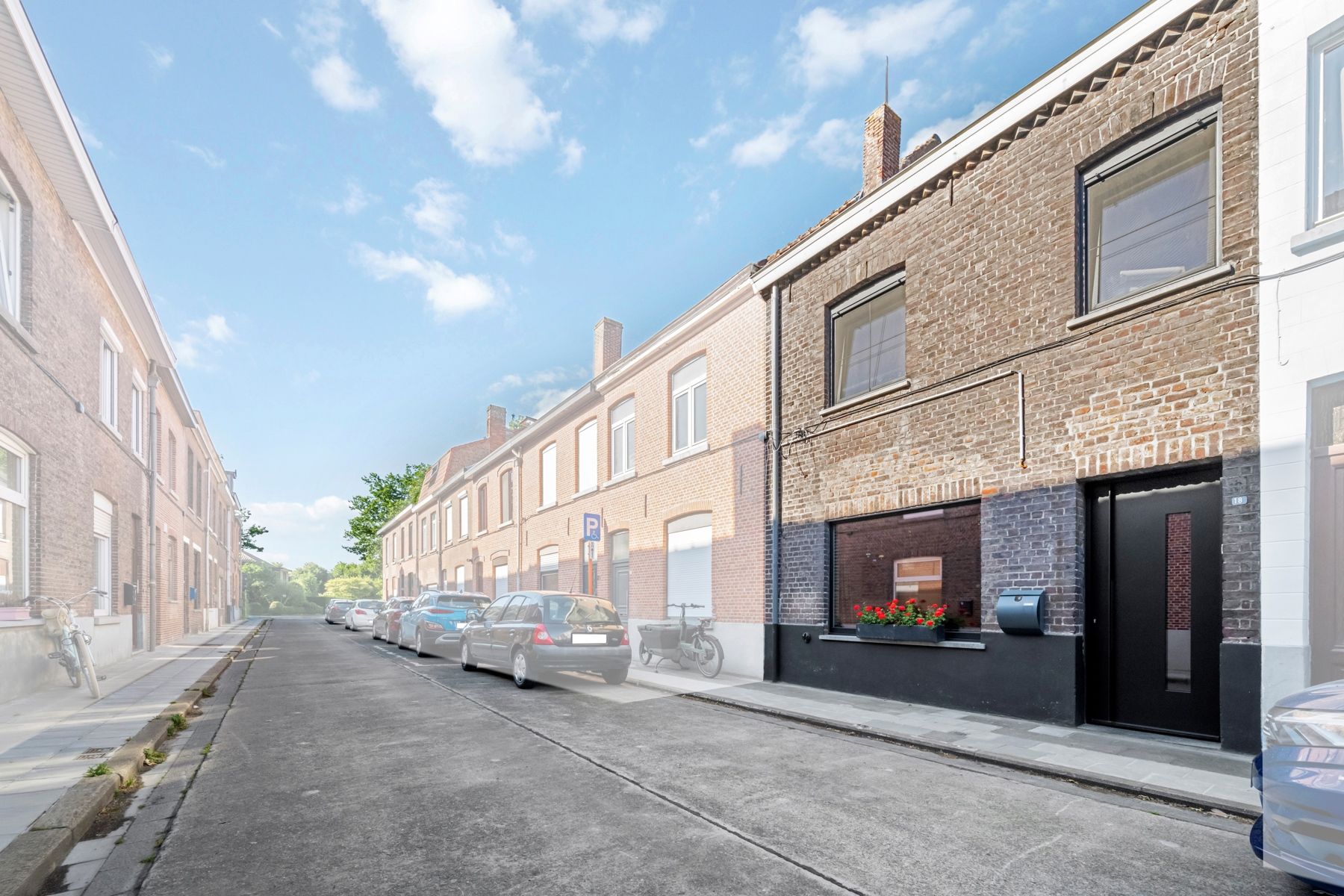 Smaakvol gerenoveerde woning in het hart van Assebroek foto 17