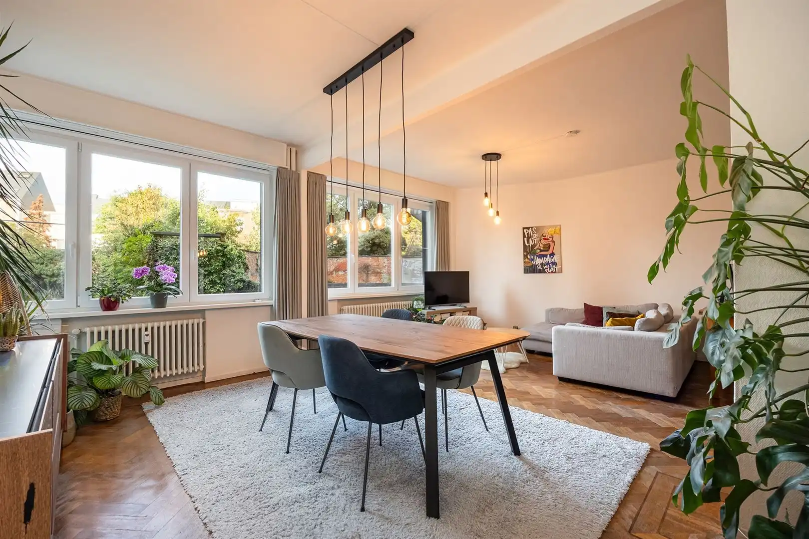 Hoofdfoto van de publicatie: Uiterst charmant appartement op de grens van Zurenborg