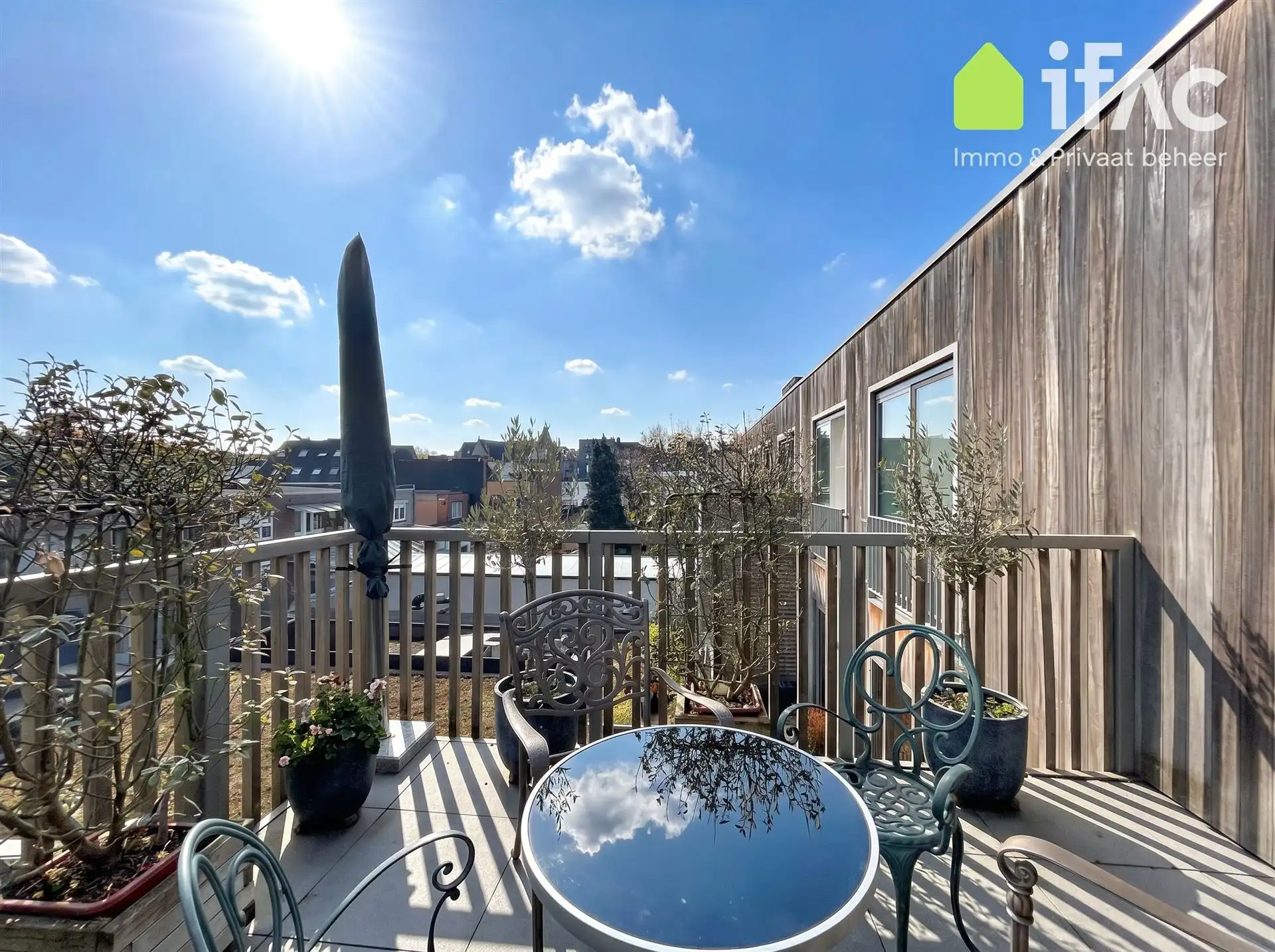 Penthouse met groot terras foto 12