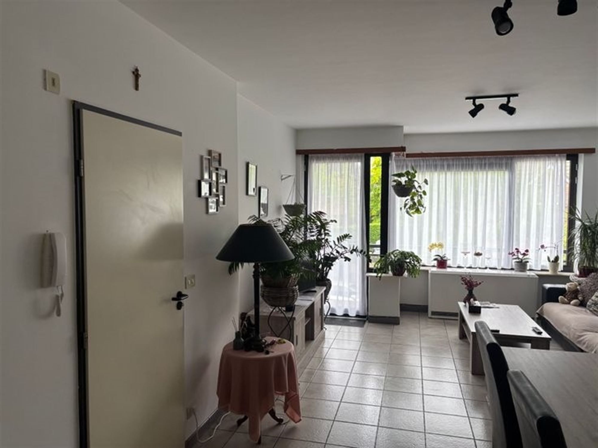 mooi licht 2-slaapkamer appartement op eerste verdieping foto 21