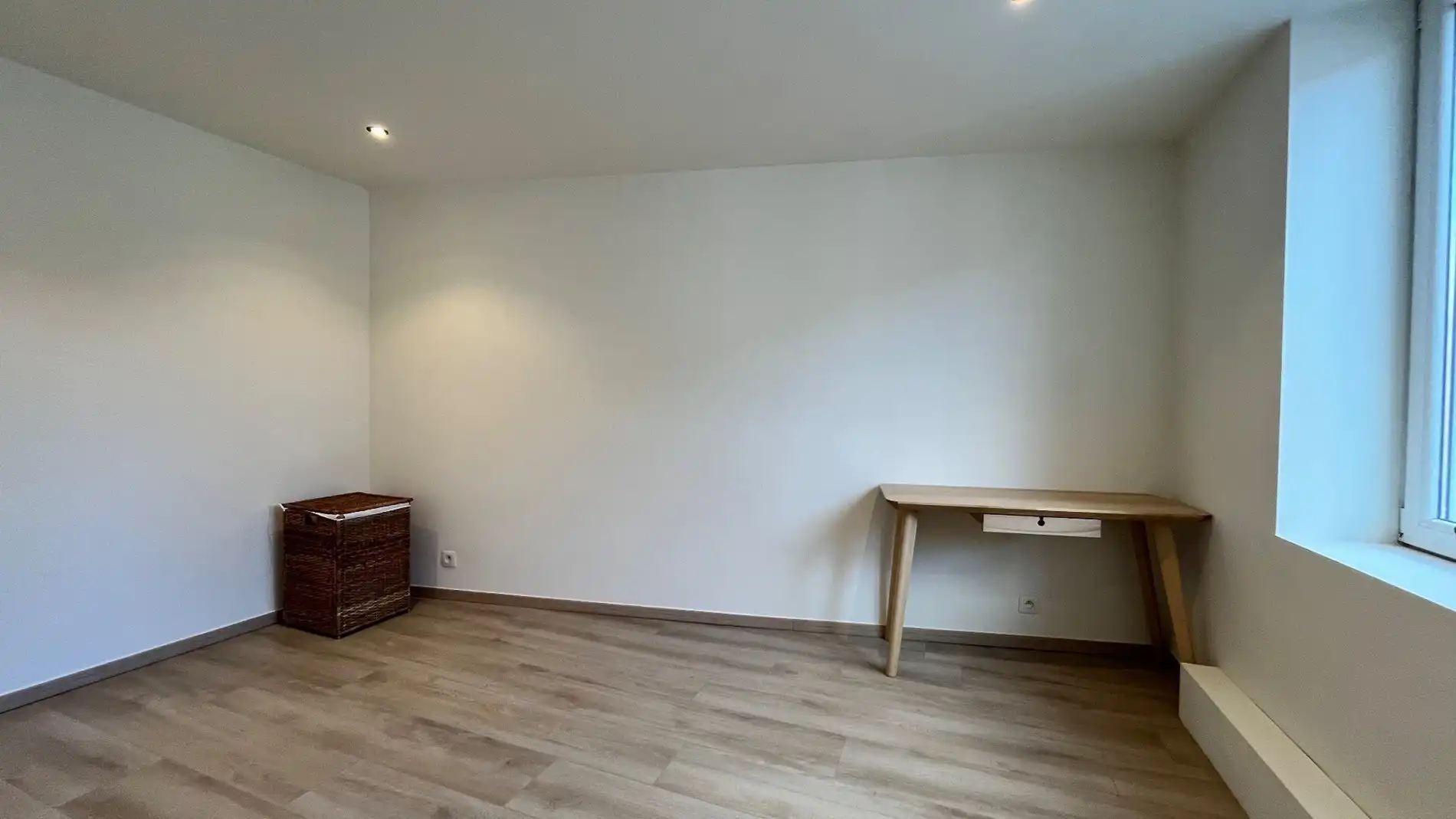 Grote woning met inpandig terras, 3 kamers, tuin,... foto 15