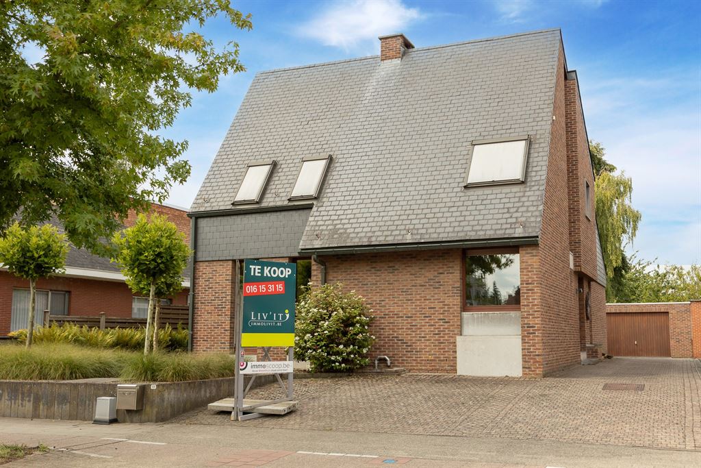 Hoogwaardig afgewerkte, vrijstaande woning  foto {{pictureIndex}}